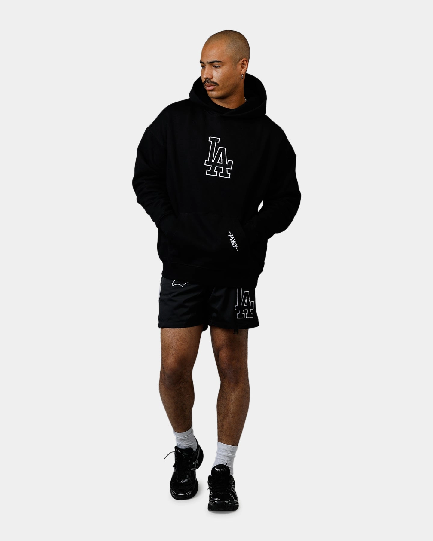 Pro Standard Los Angeles Dodgers Chenille Hoodie Black Eco Friendly Dye Process LowMaintenanceMaterial