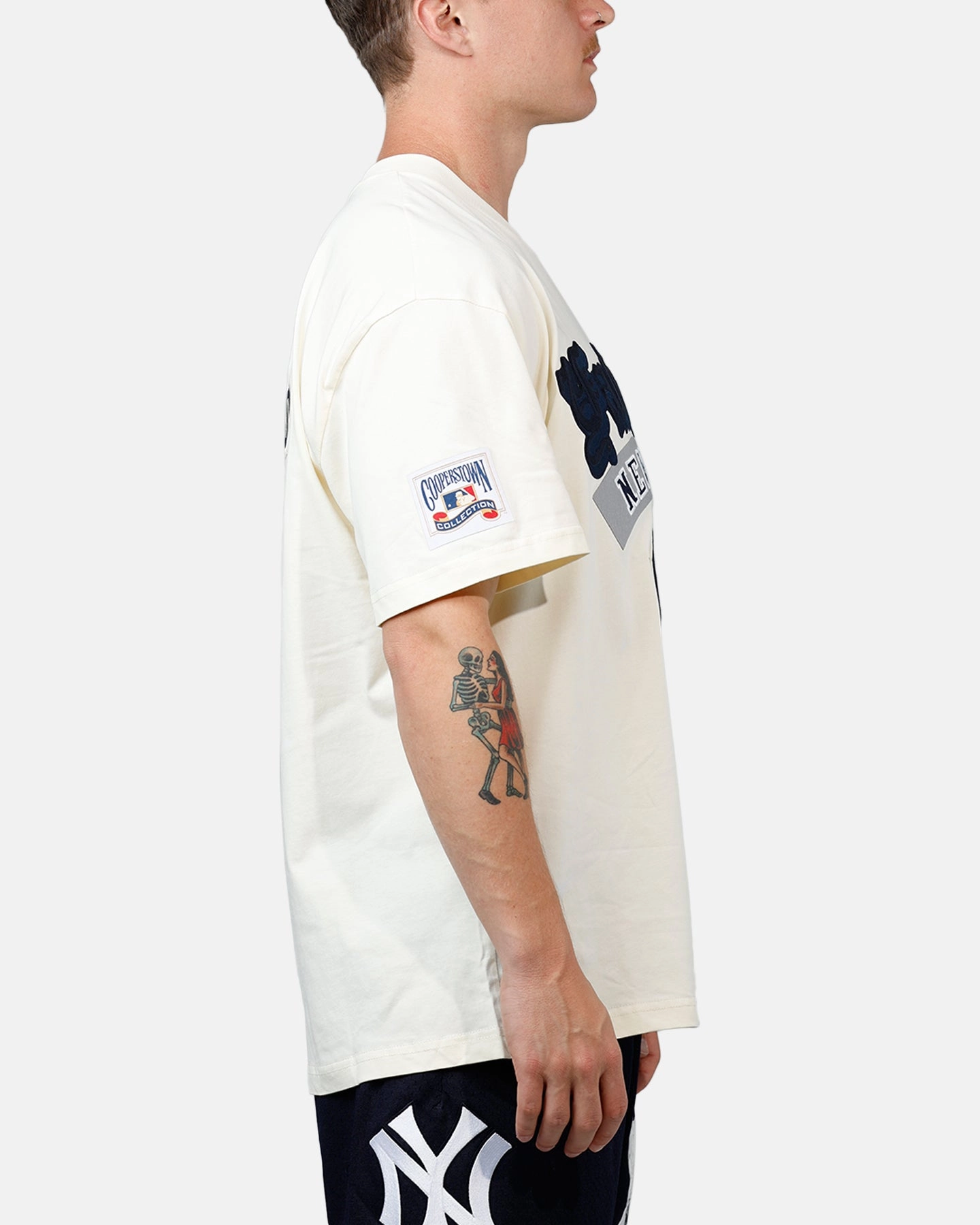 HeatSealed Seams Pro Standard New York Yankees Best Of T-Shirt Eggshell