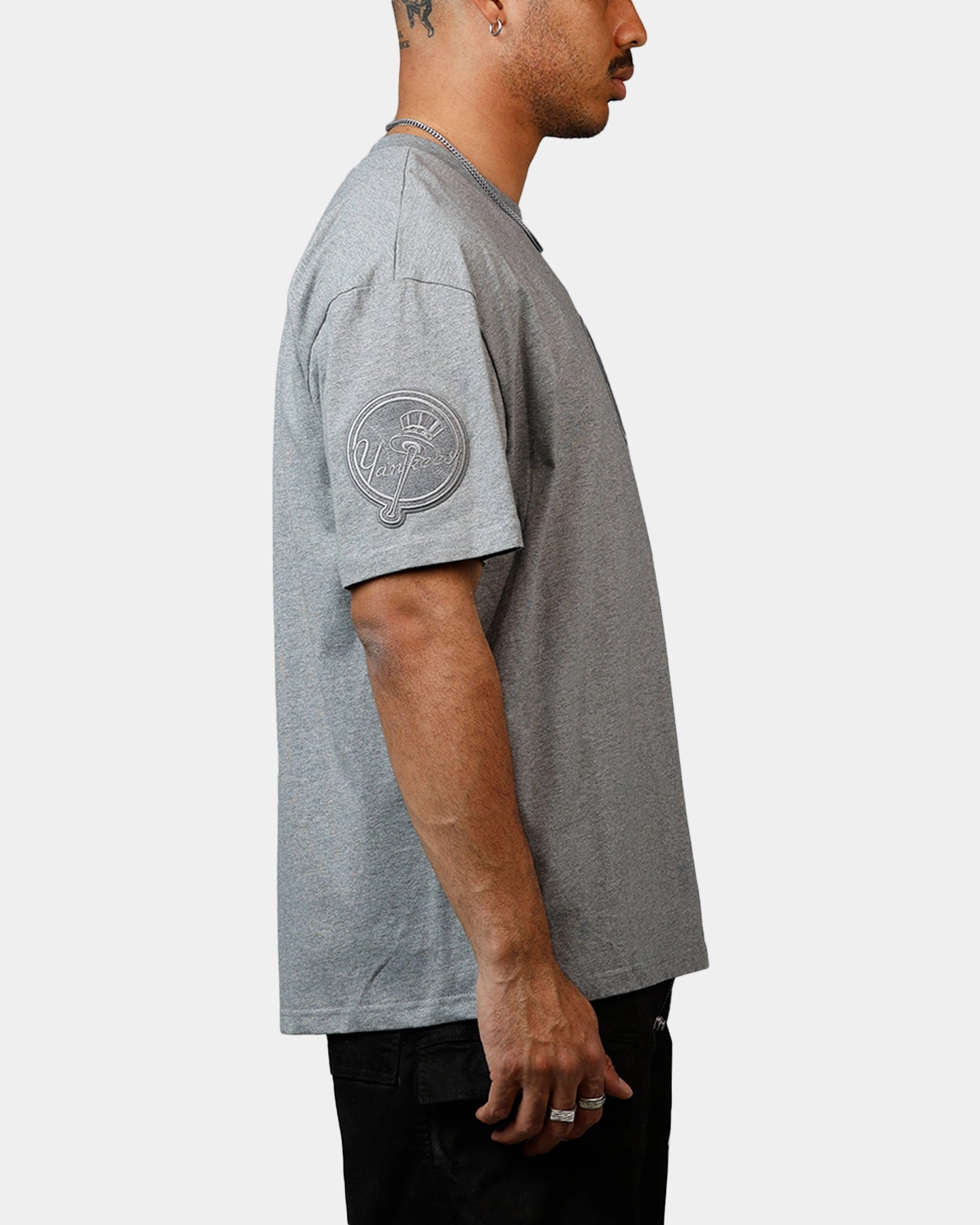 Pro Standard New York Yankees Reverse French Terry T-Shirt Grey Bonded Seam Construction SoftLining