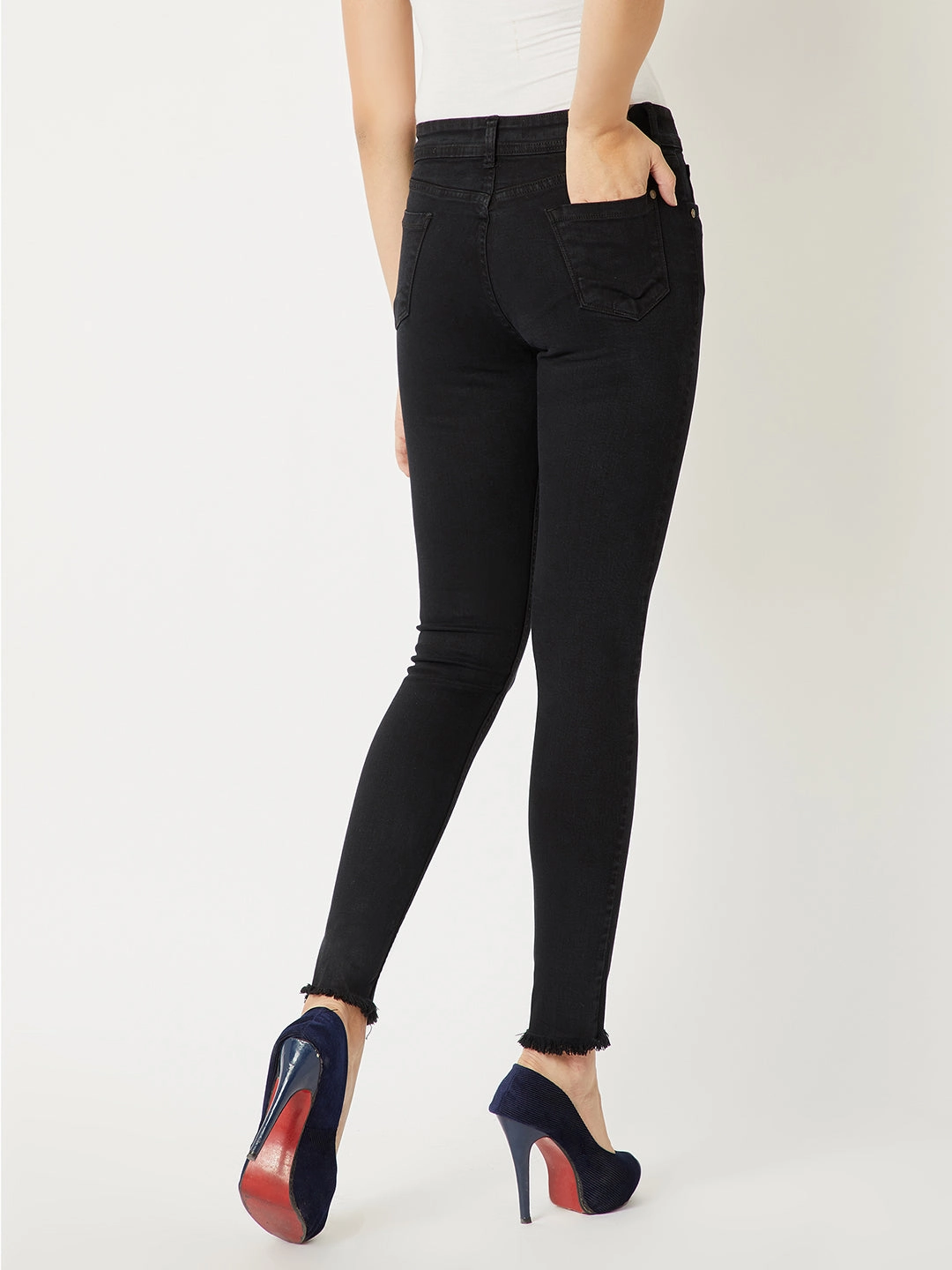 Tear Resistant Women's Black Solid Skinny Knitted Twill Tape Detailing Regular Length High-Waist Jeggings