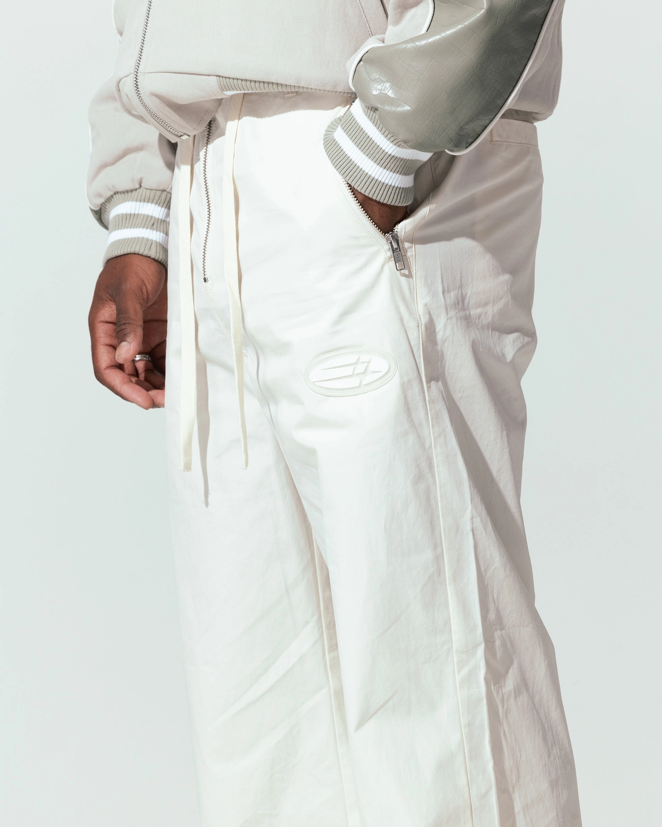 Loiter Shadow Pants Off White Smart Utility