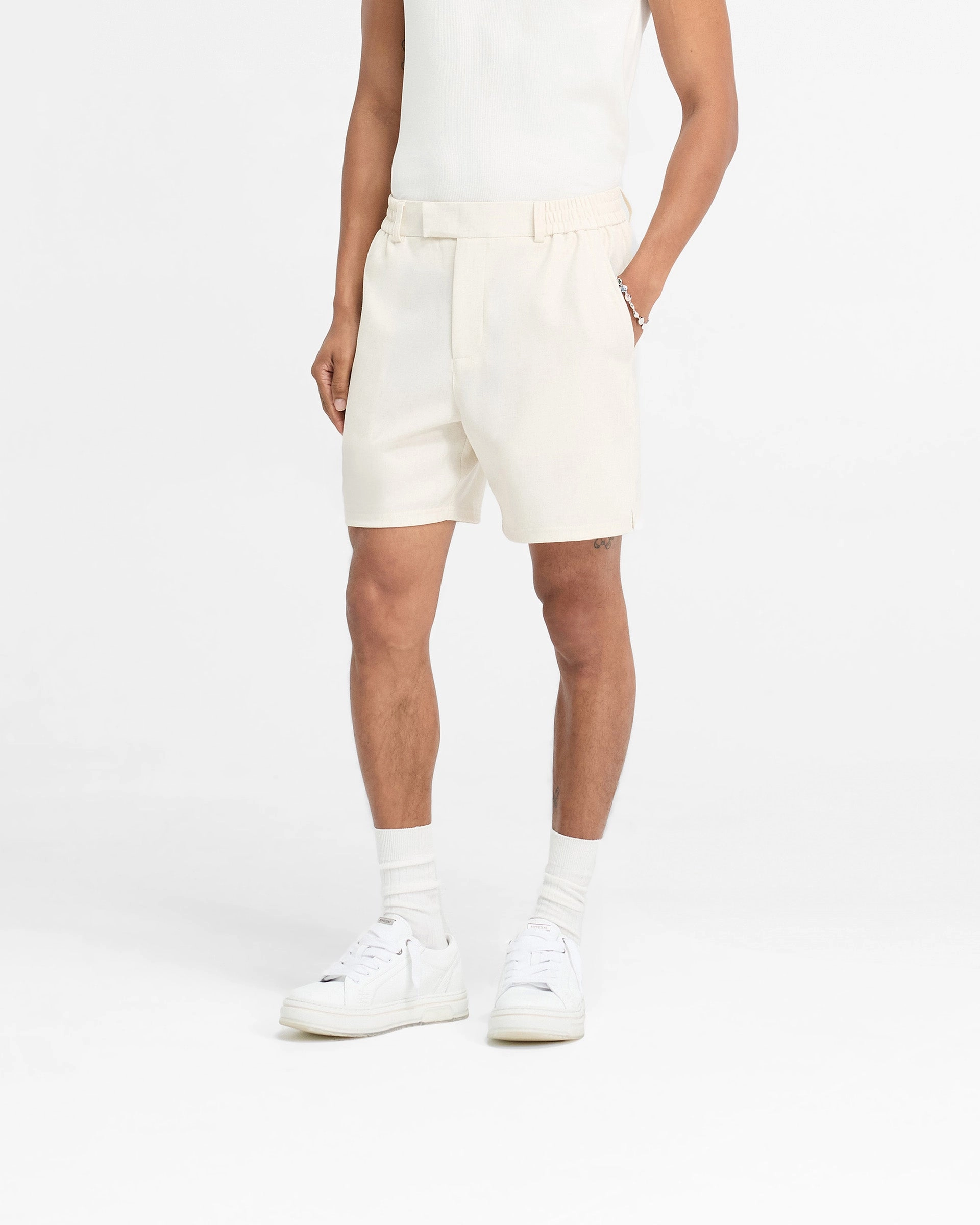 Chill Vibe tall sizing Logo Yacht Short - Antique White