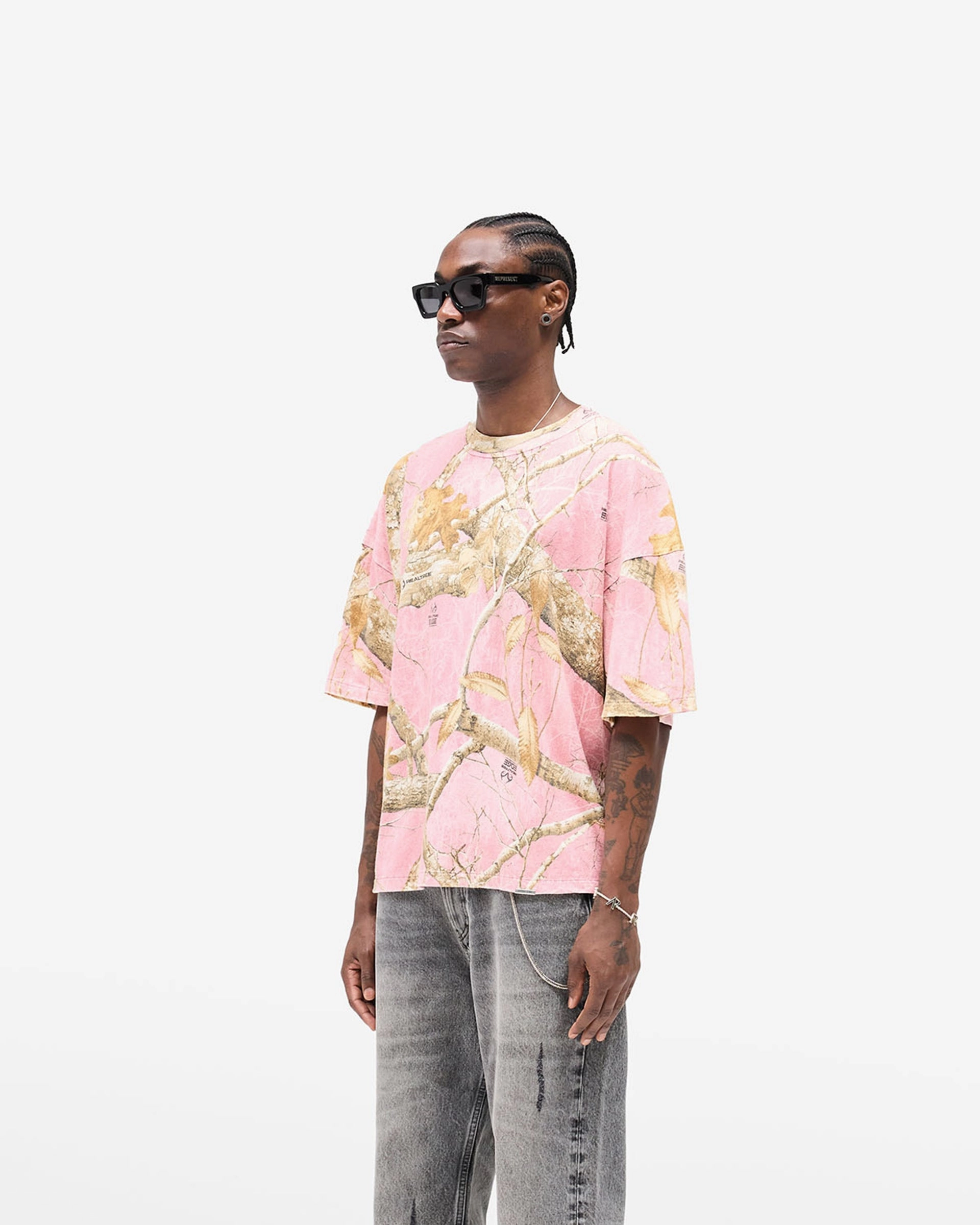 Stylish and Relaxed Realtree? T-Shirt - Washed Pink Camo