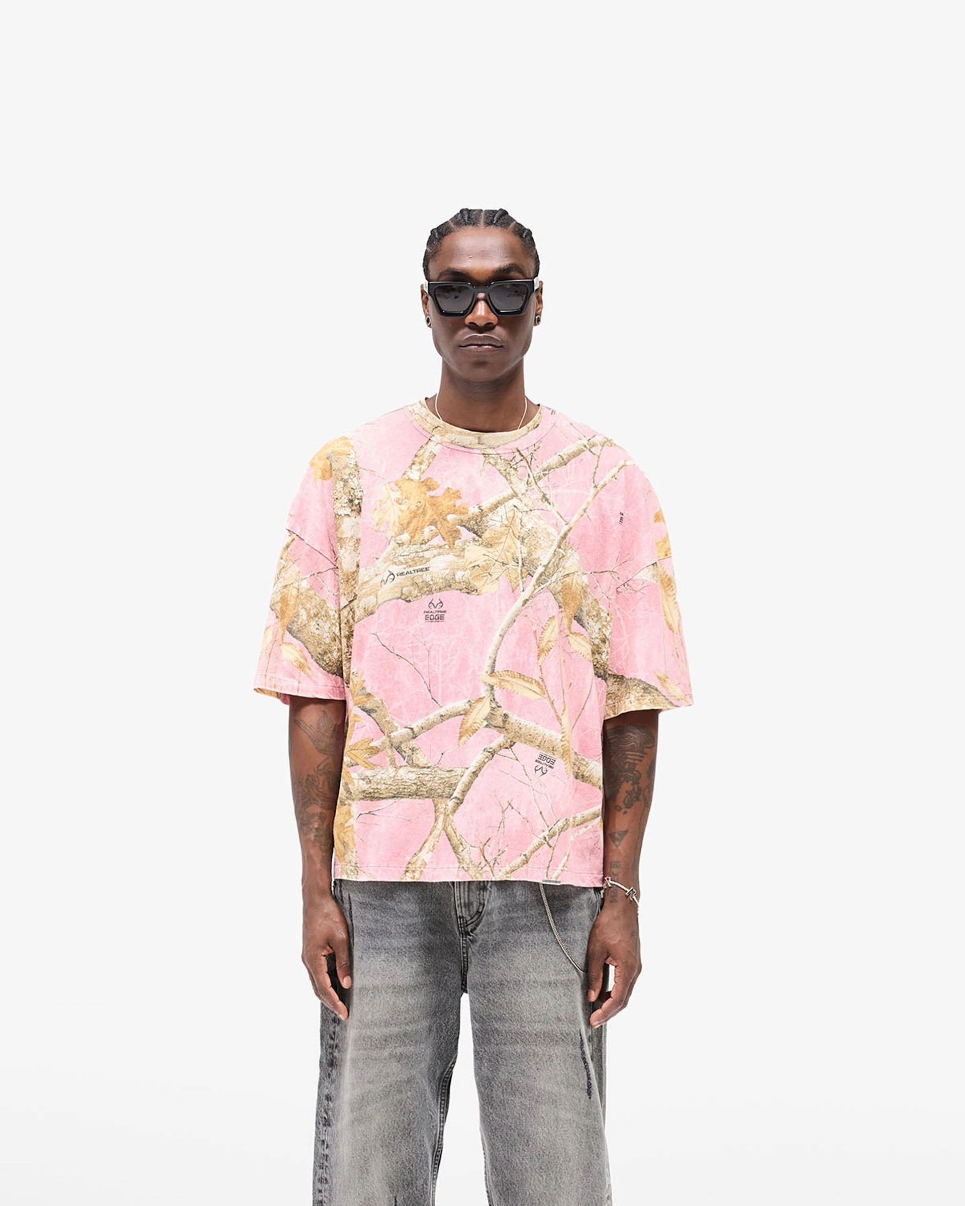 Premium Material Realtree? T-Shirt - Washed Pink Camo