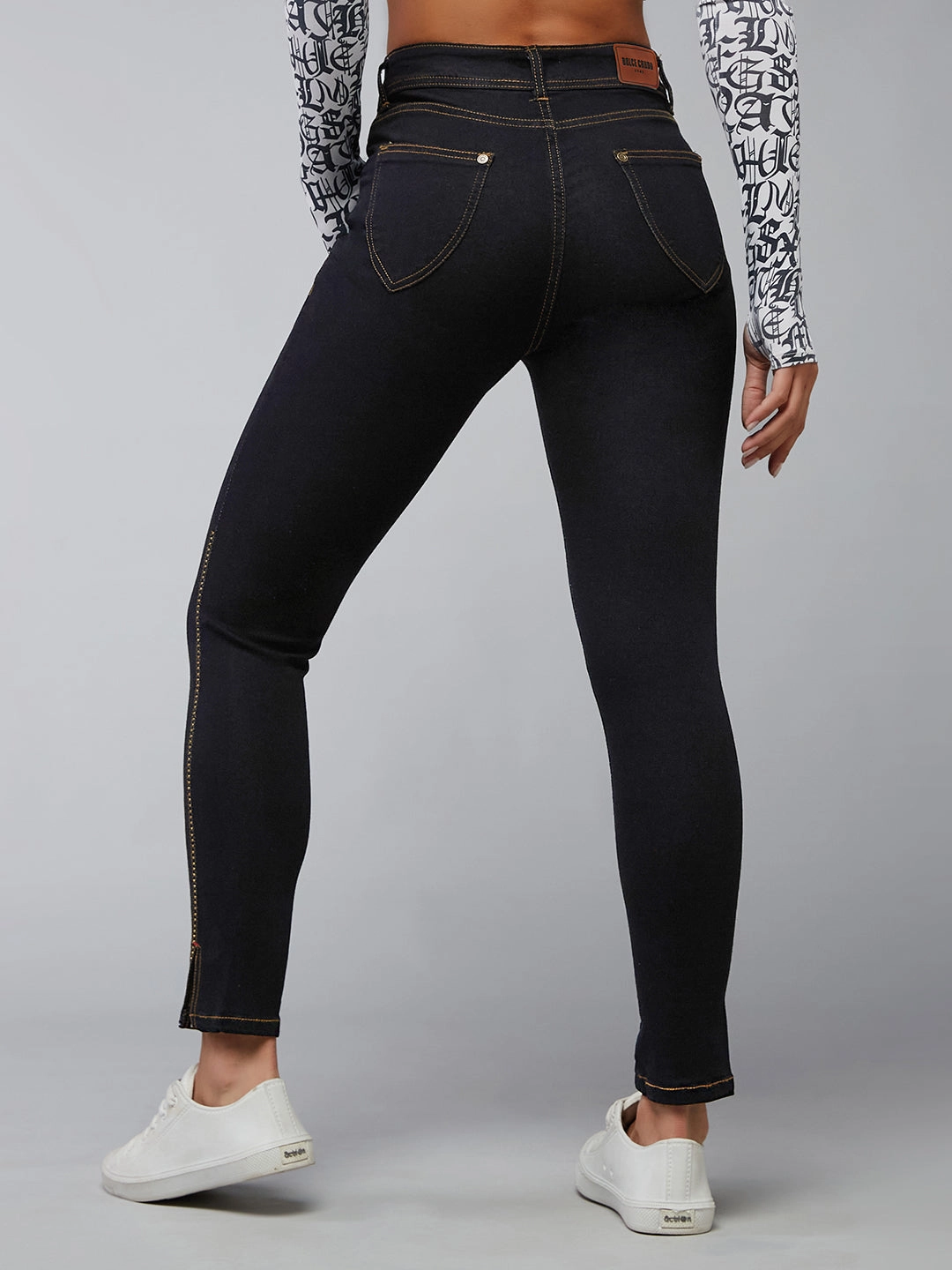 Textured Loose Luxury Women's Black Embellished Skinny High-Rise Side-Slit Solid Cropped-Length Stretchable Denim Jeans