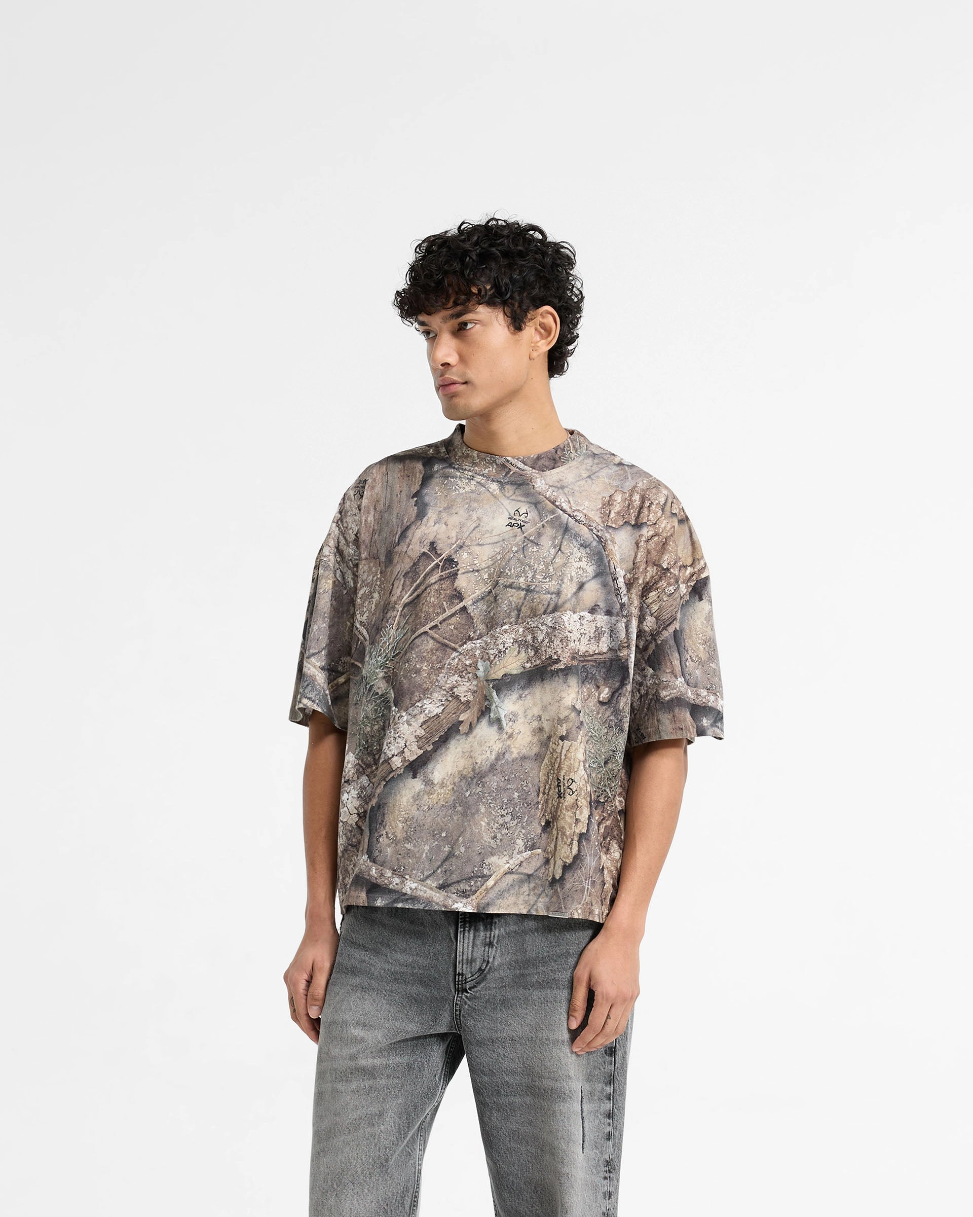 TaglessDesign Fashionable Look Realtree? Camo T-Shirt - Camo