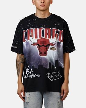 Mitchell & Ness Chicago Bulls Skyline T-Shirt Faded Black MoistureWickingTechnology High Neckline Structure