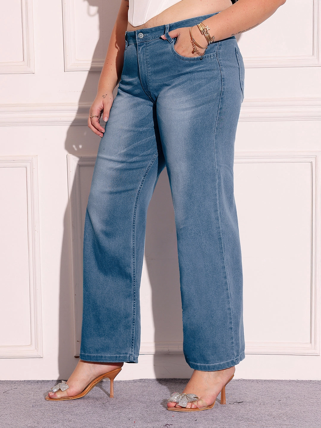 Reinforced Stitching Regular Look Women's Light Blue Wide-Leg Mid Rise Blast Effect Denim Jeans