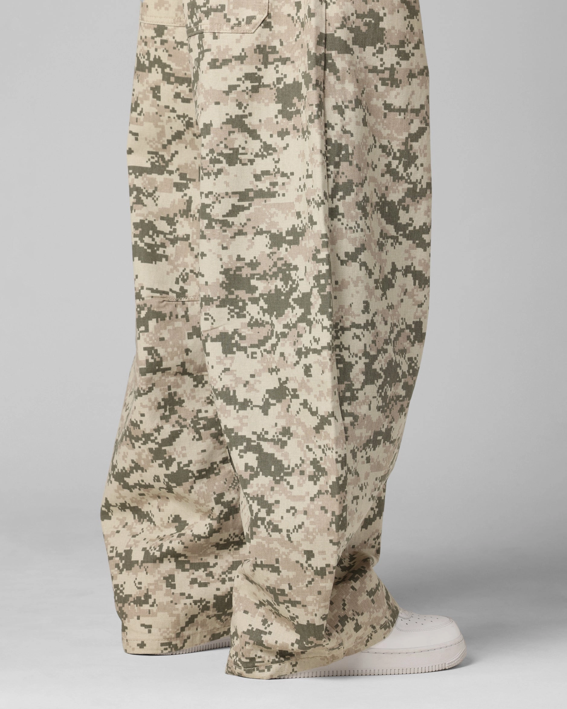 Loiter F-16 Balloon Jeans Digi Camo Office Friendly