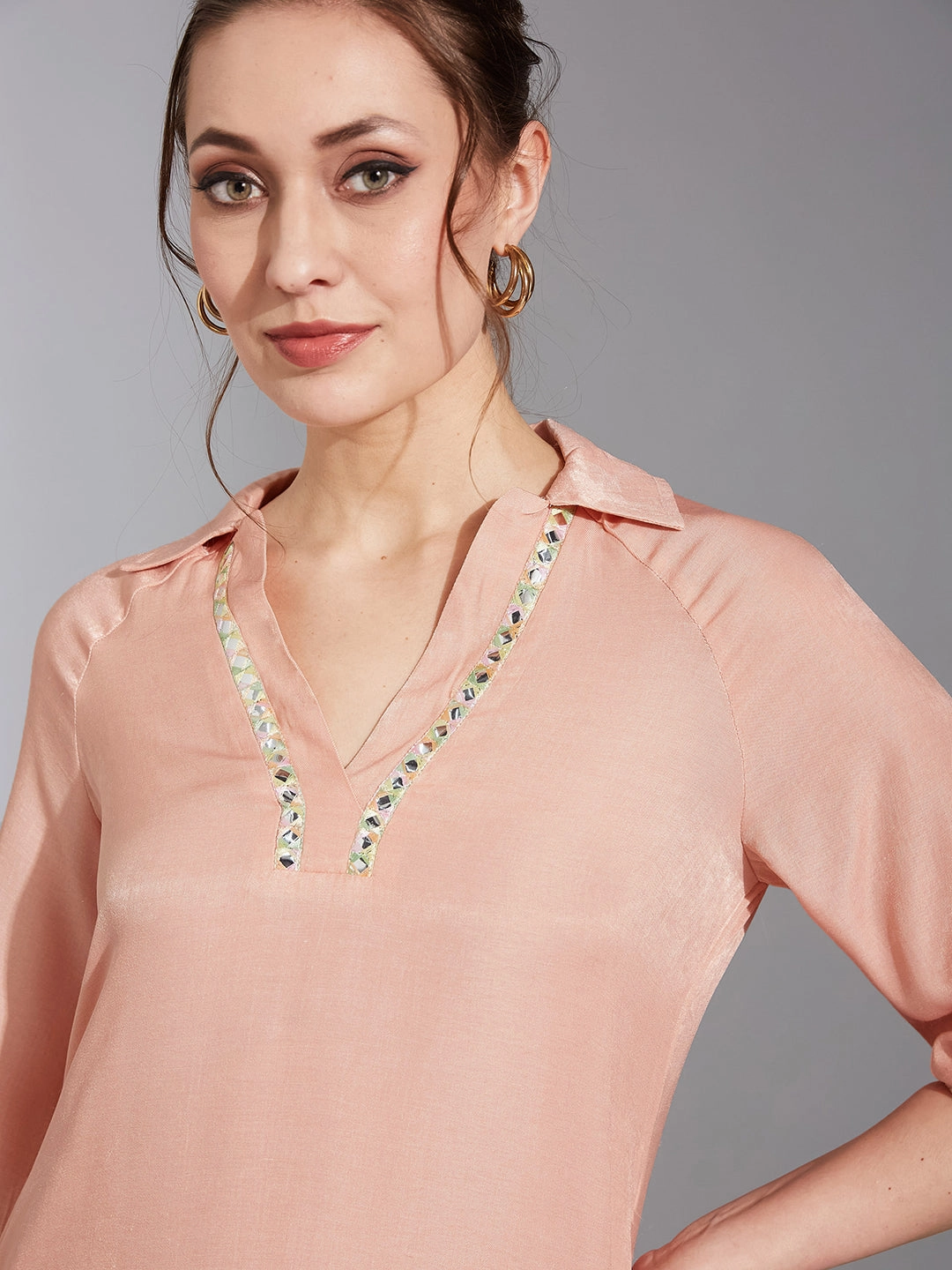 Women's Peach Colored Shirt Collar Full Sleeve Solid Raglan Knee-Long Polyester Kurta Four Way Stretch Material Thermal Regulating Fabric