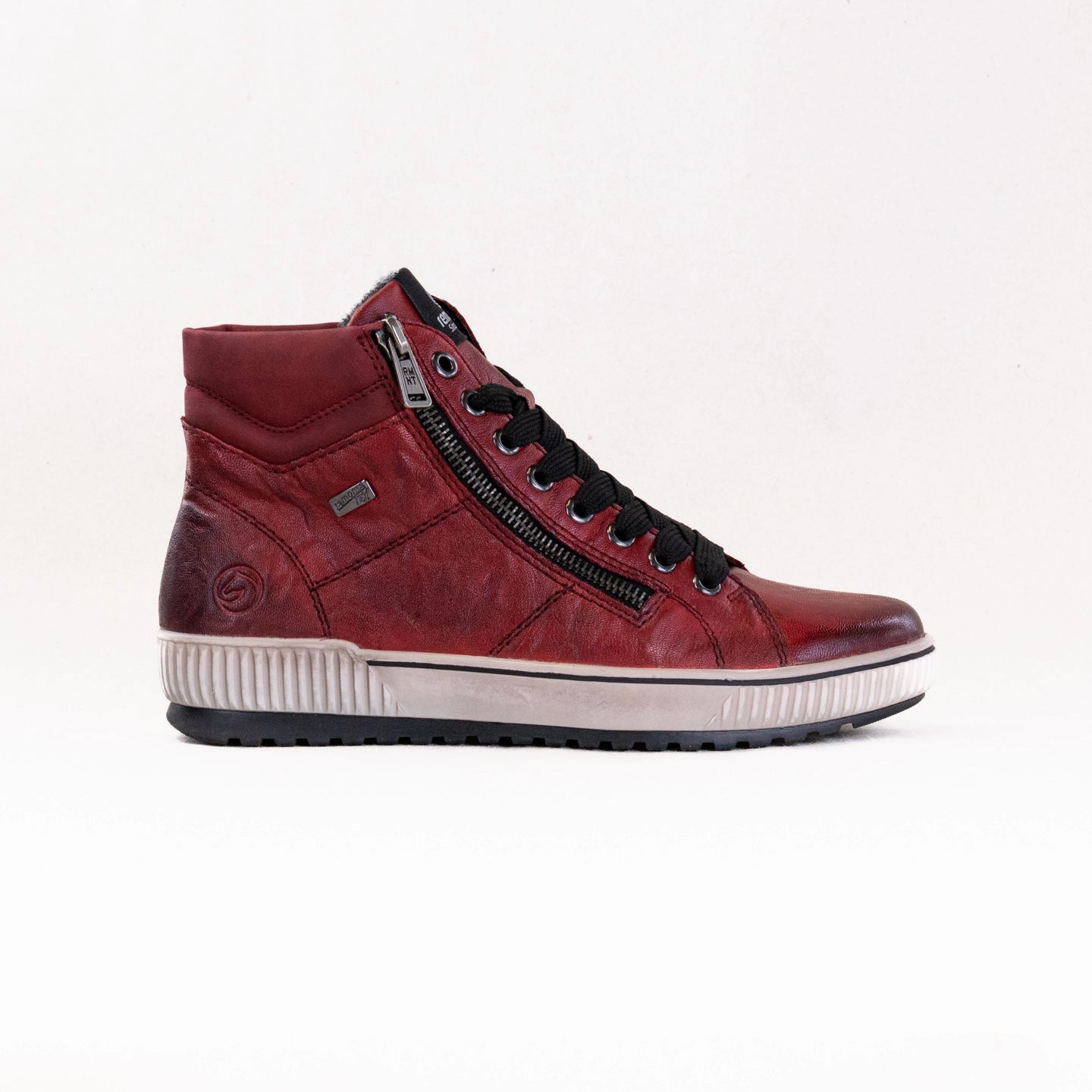 Impact Resistant High Traction Rough Terrain Remonte Maditta 72 (Women's) - Rot