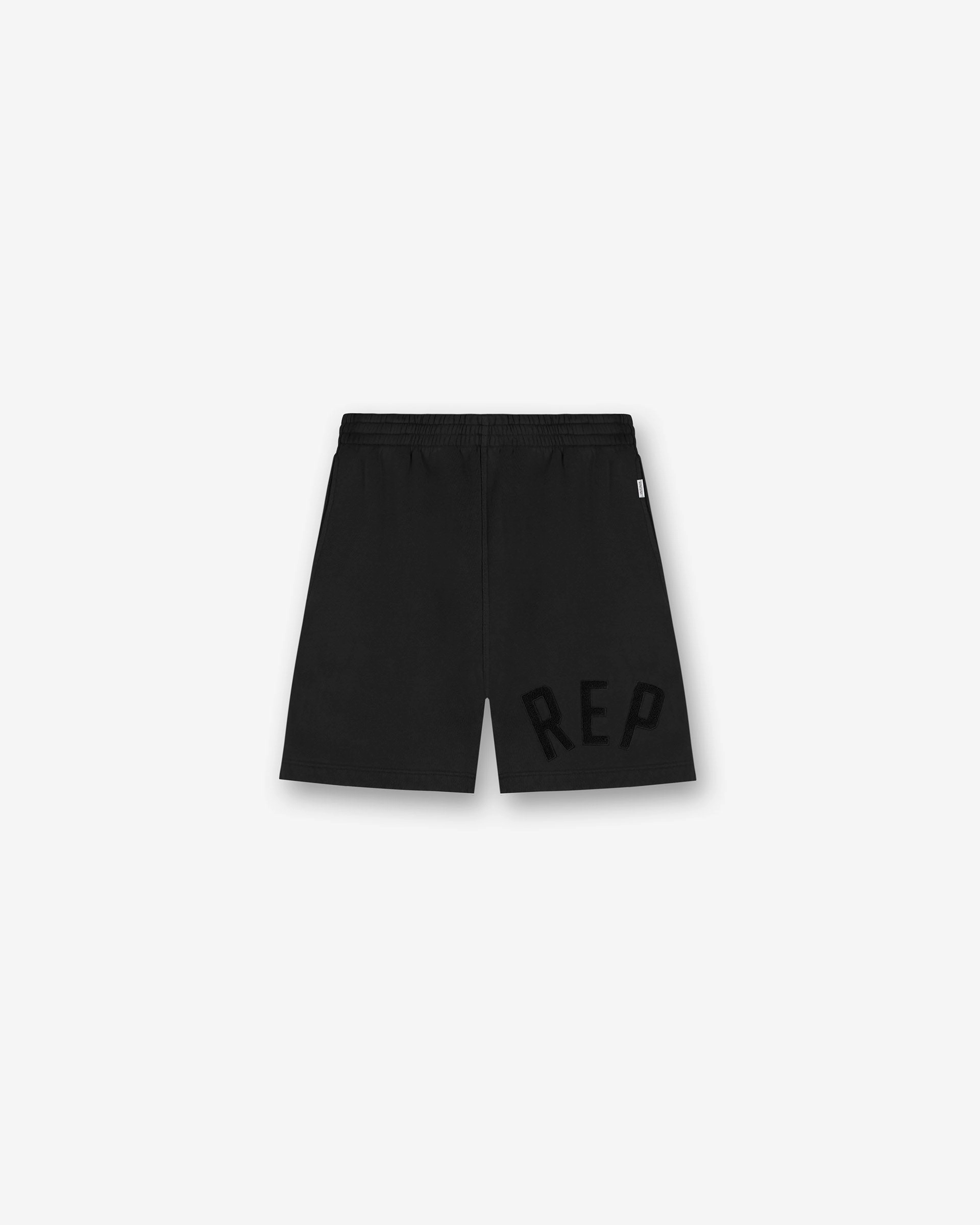 Rep Applique Shorts - Off Black Move Flow Daily Essential
