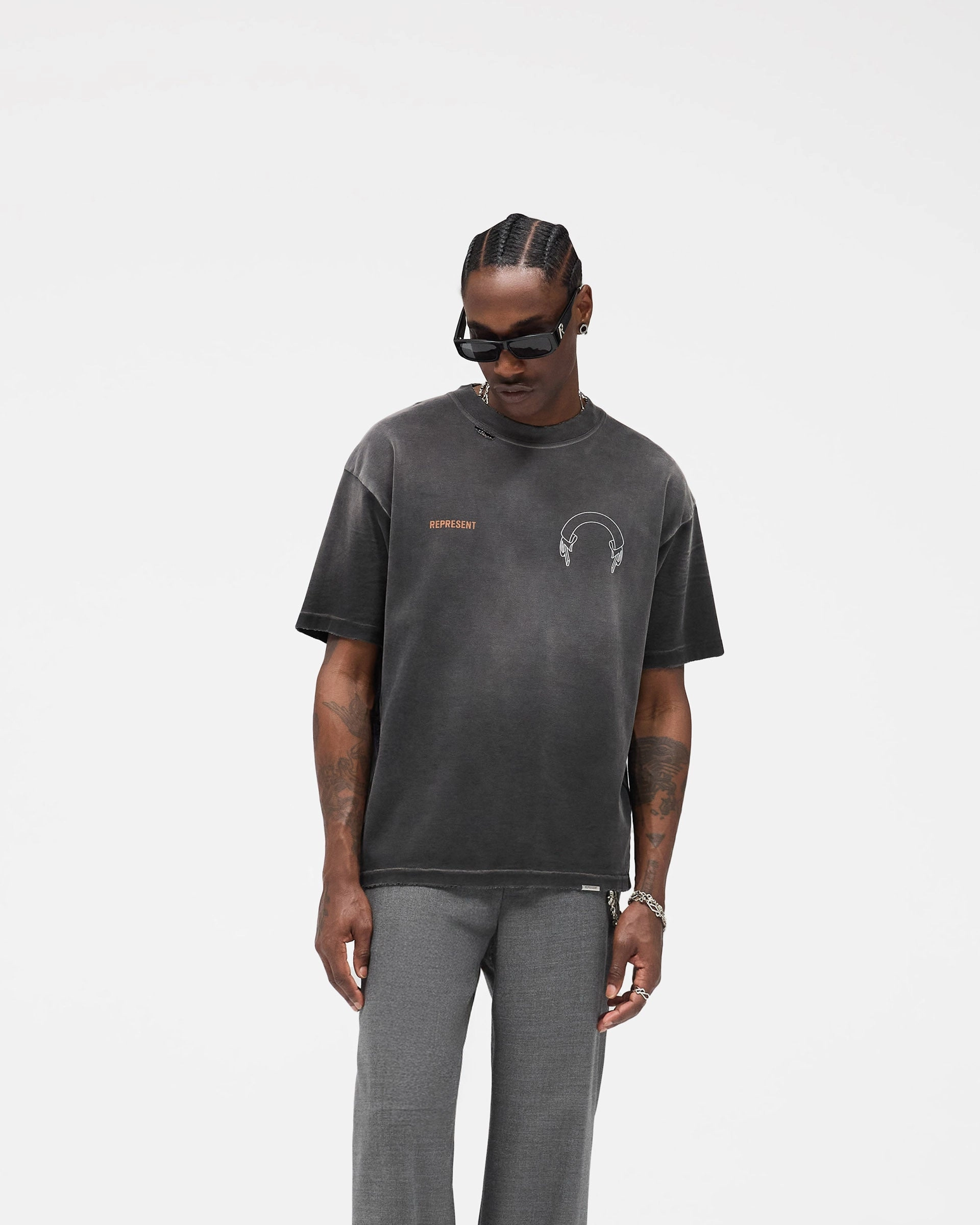 Low Profile Collar Represent Banner T-Shirt - Stained Black