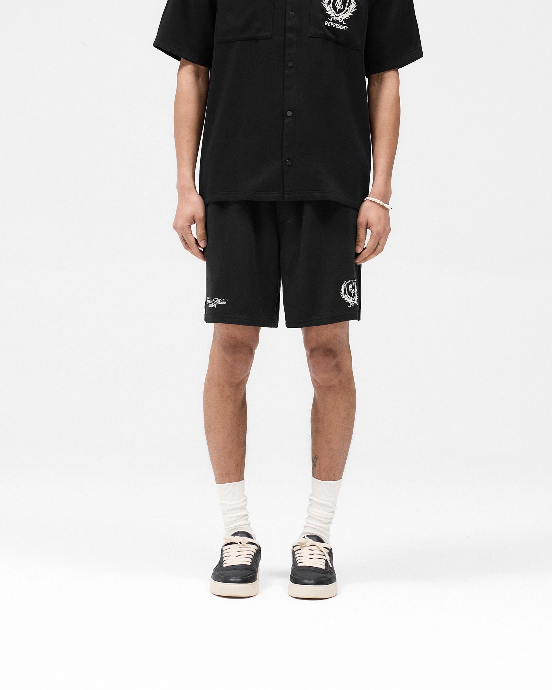 Flexible Comfort Represent Crest Short - Jet Black