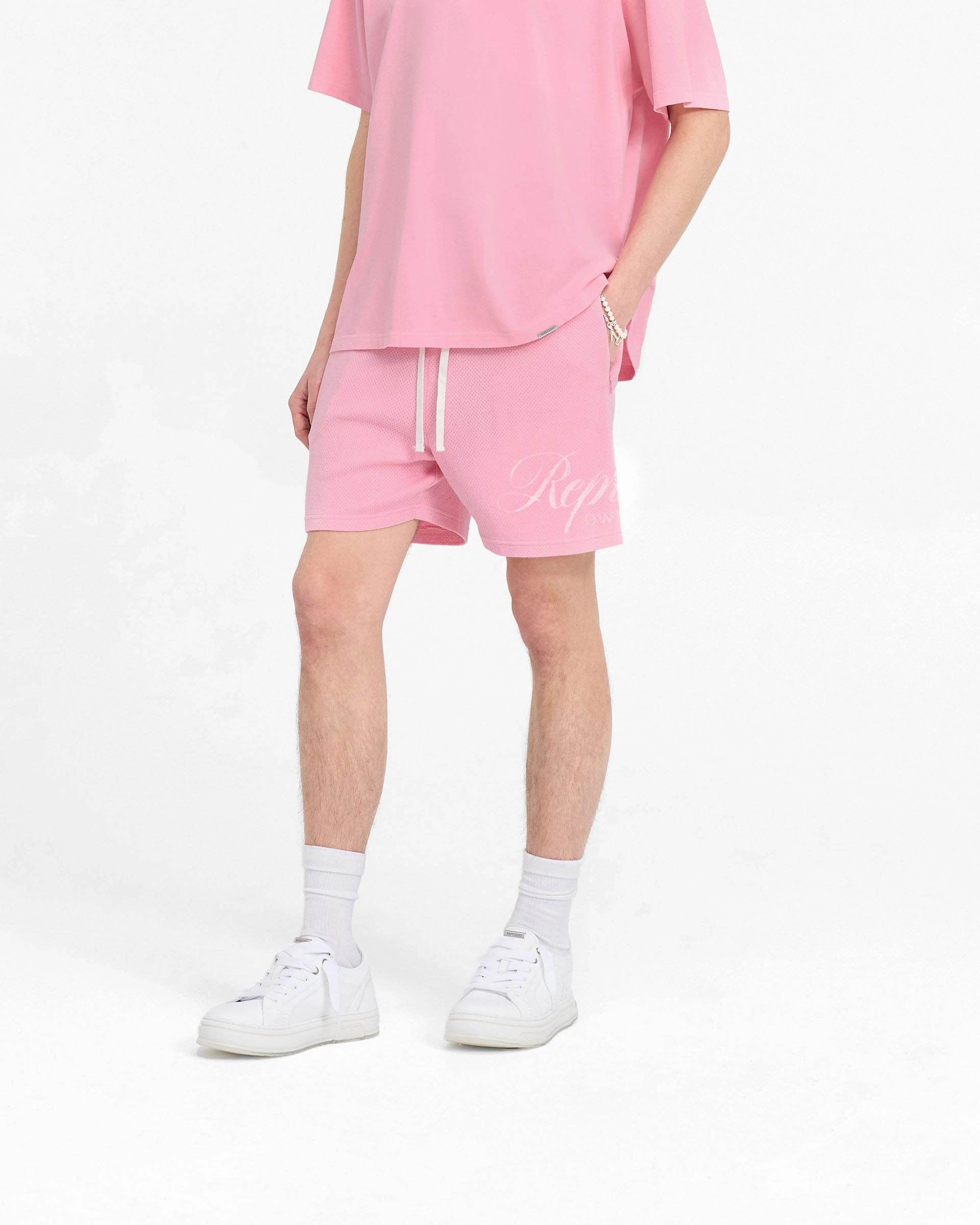 Move Easy Clean Fit Represent Owners Club Script Mesh Shorts - Pink