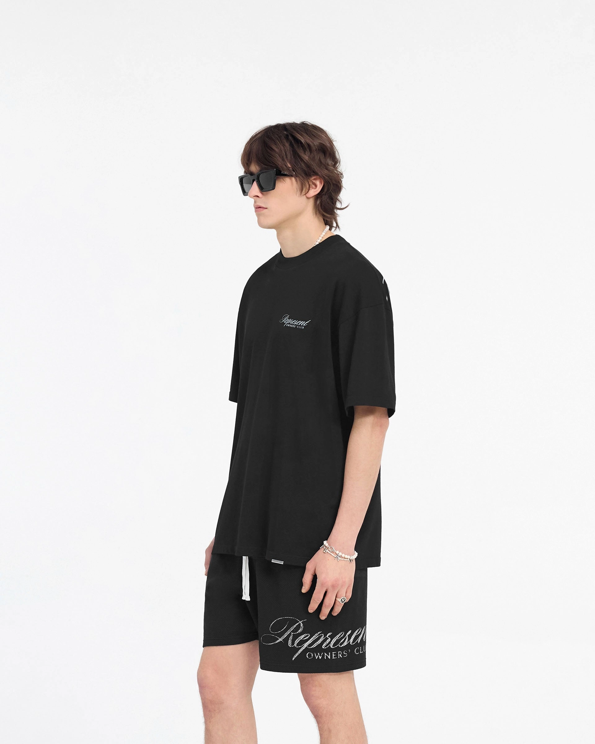 ReinforcedNeckline Relaxed Everyday Wear Represent Owners Club Script T-Shirt - Black