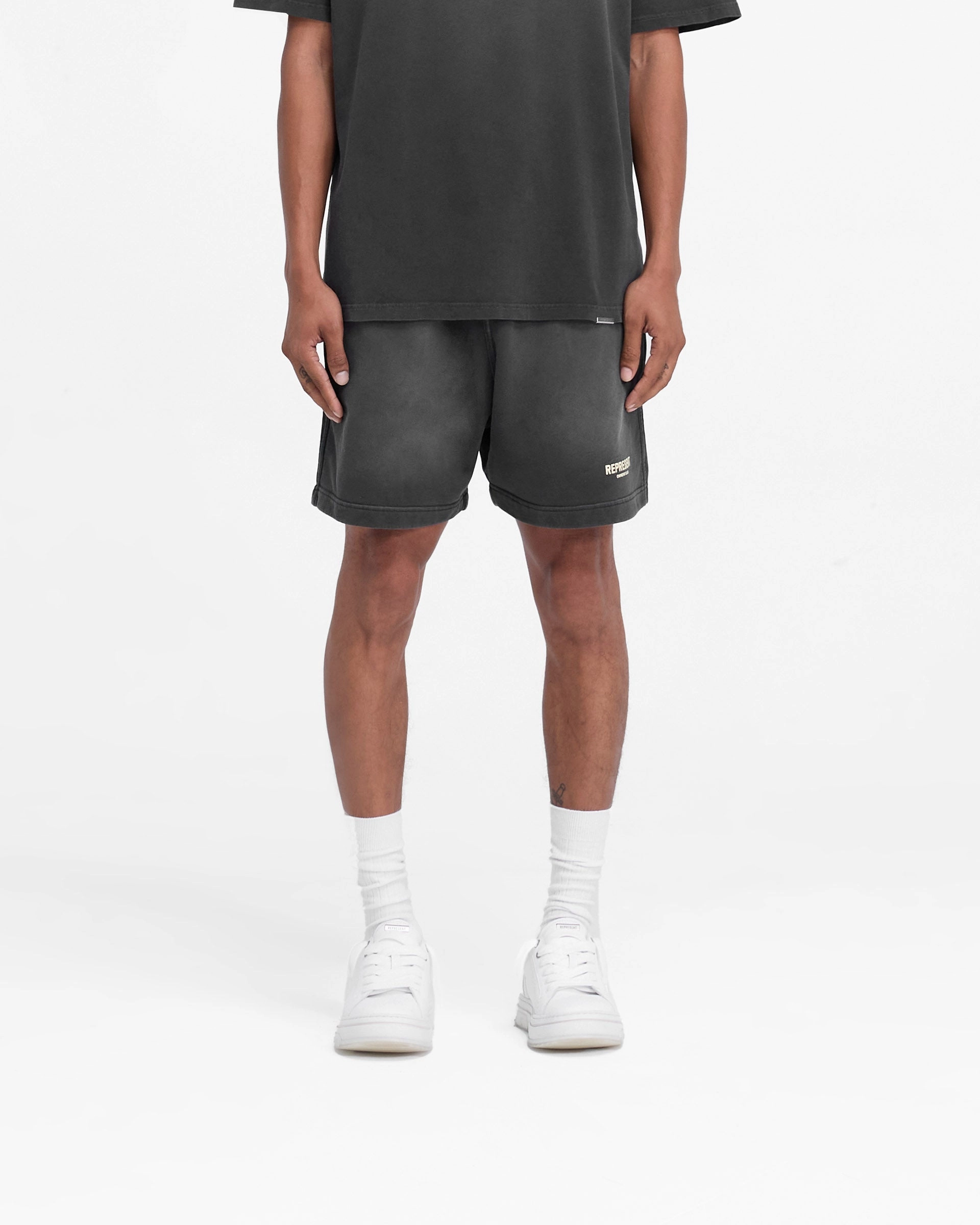 On-The-Go Style Casual Fit Design Represent Owners Club Shorts - Aged Black