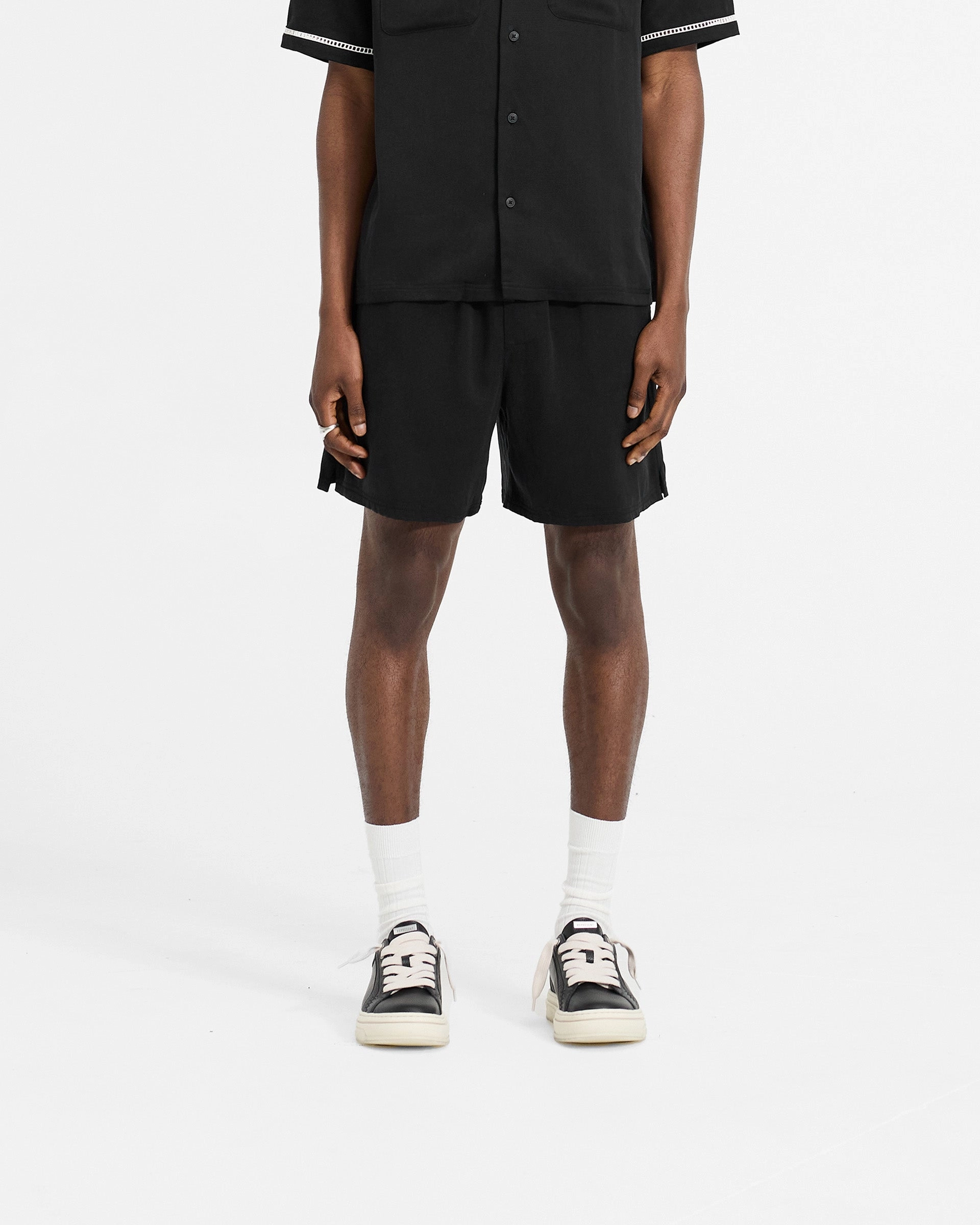 easygoing look Resort Shorts - Jet Black