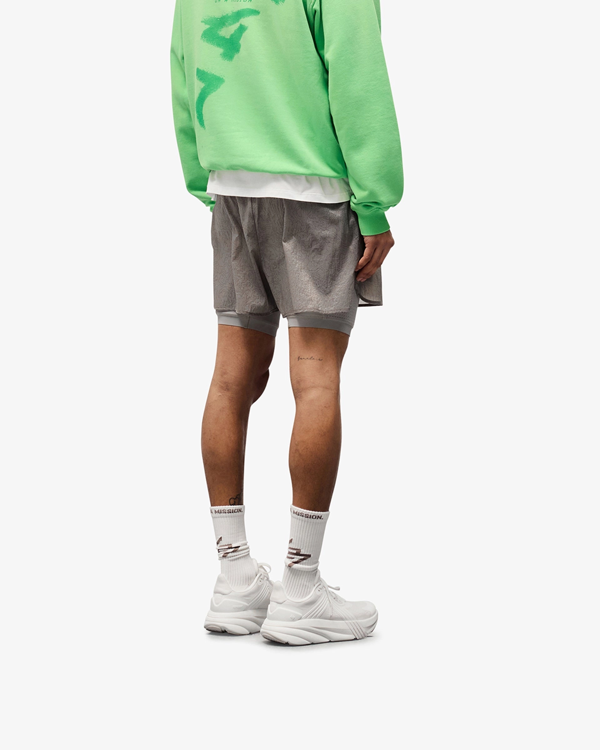 Stylish Look Non Restrictive Cut 247 Contour 2-In-1 Run Shorts - Titanium