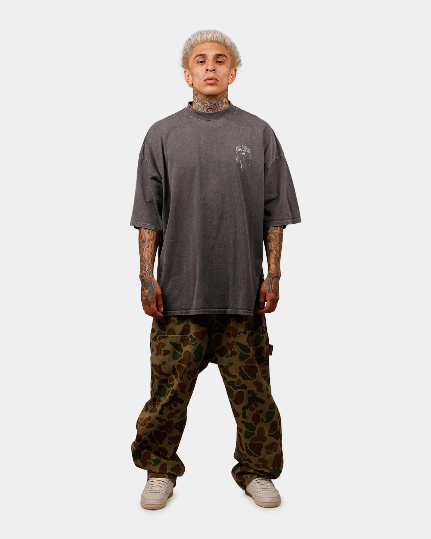 Ribbed collar FlatlockSeamTechnique Saint Morta Baptista Mock Neck T-Shirt Washed Charcoal