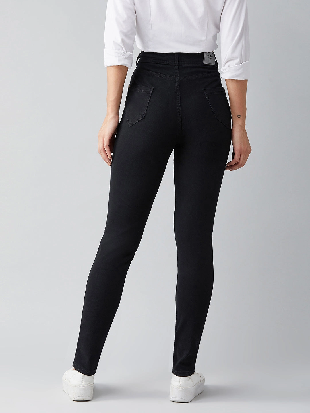 Minimalist Comfort Women's Black Slim High-Rise Clean-Look Denim Jeans