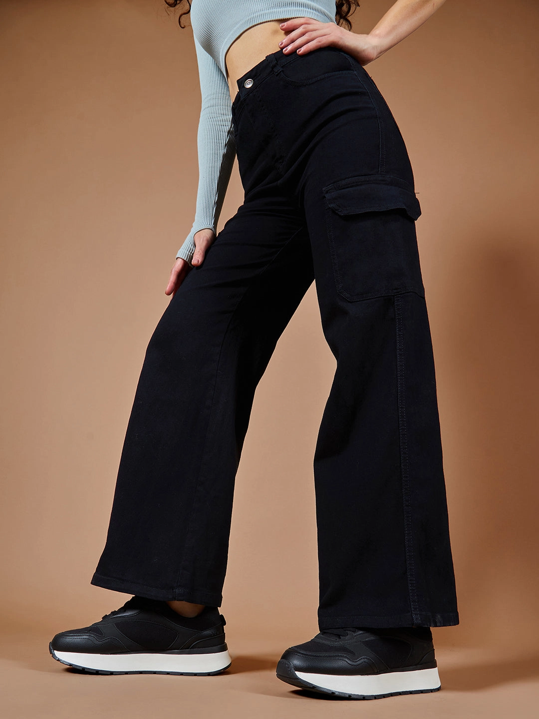 Chic Design Style Outdoor Casual 24/7 Comfort Black Wide-Leg High-Rise Cargo Stretchable Denim Jeans