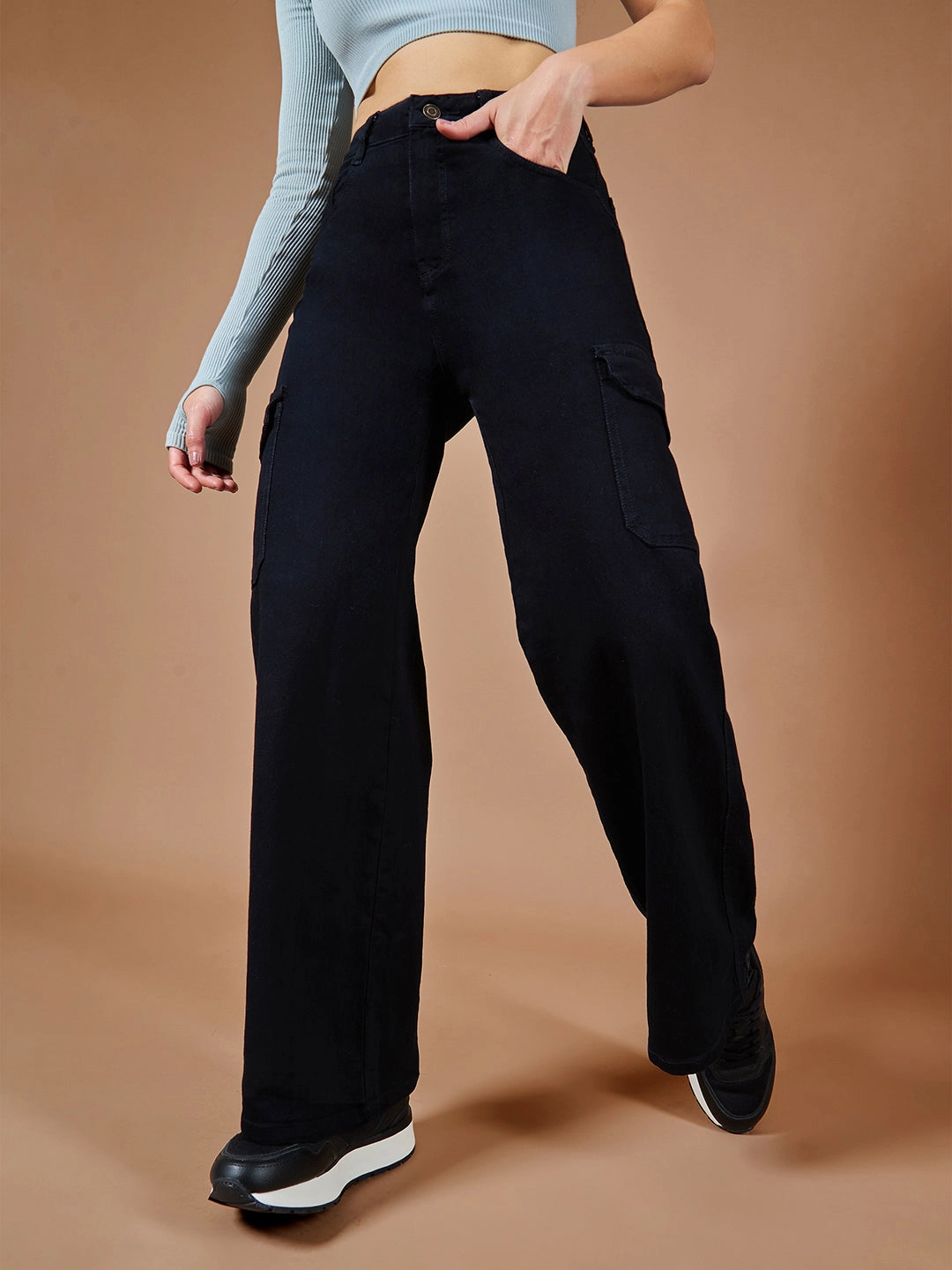 Durable piece Stylish Essentials 24/7 Comfort Black Wide-Leg High-Rise Cargo Stretchable Denim Jeans