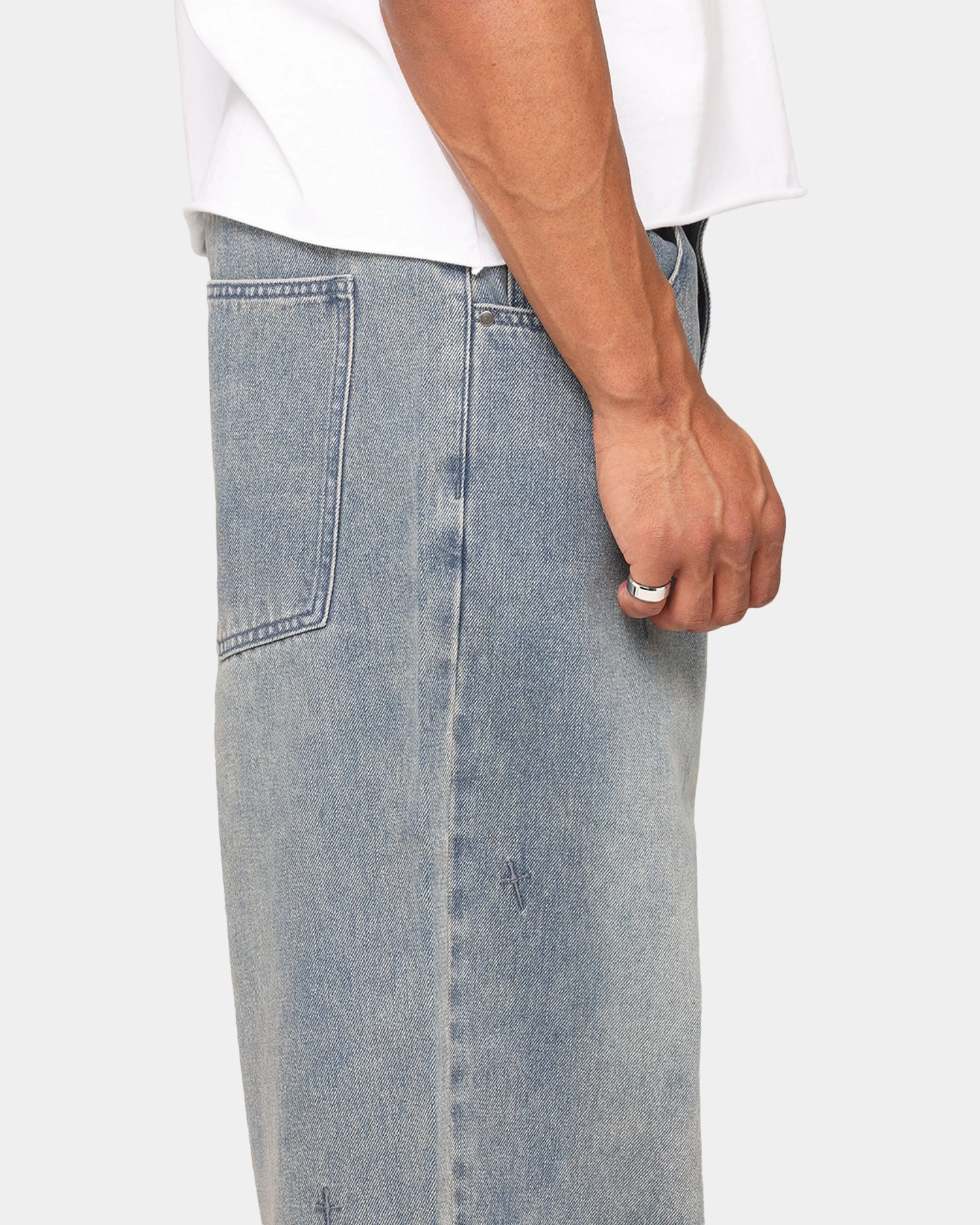 Everyday Comfort Fit Quality Material Saint Morta Amplus Graveyard Jeans Dirty Denim