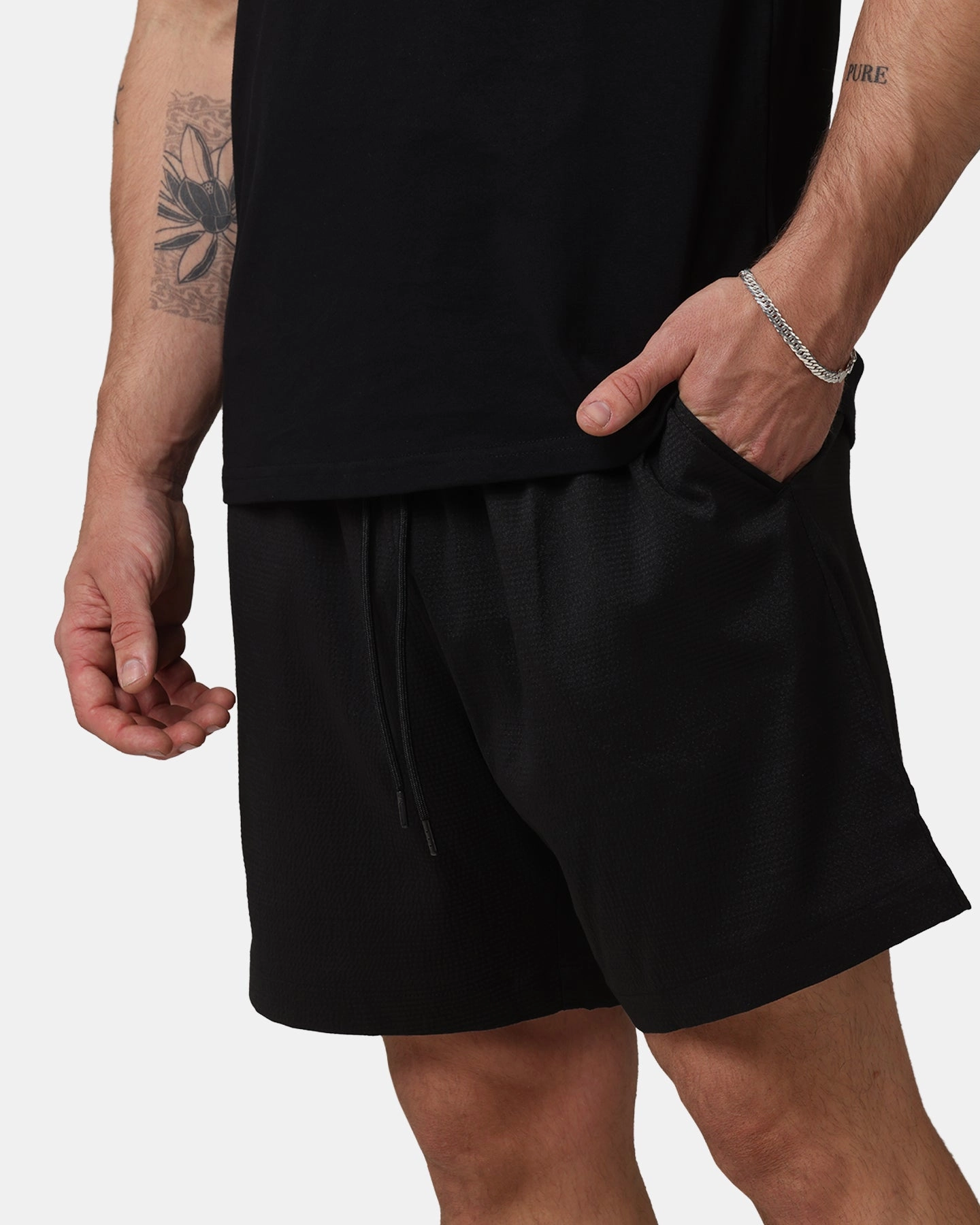Saint Morta Gothic Walk Shorts Black Chilly Comfort