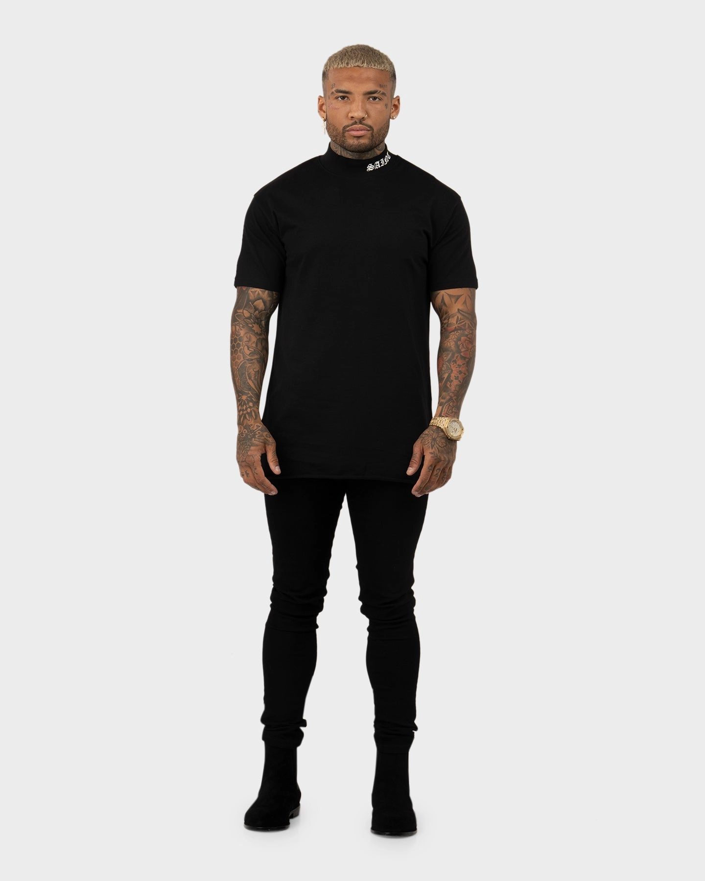 Saint Morta Old English Mock Neck T-Shirt Black/White Sustainable Production Methods NonRestrictive