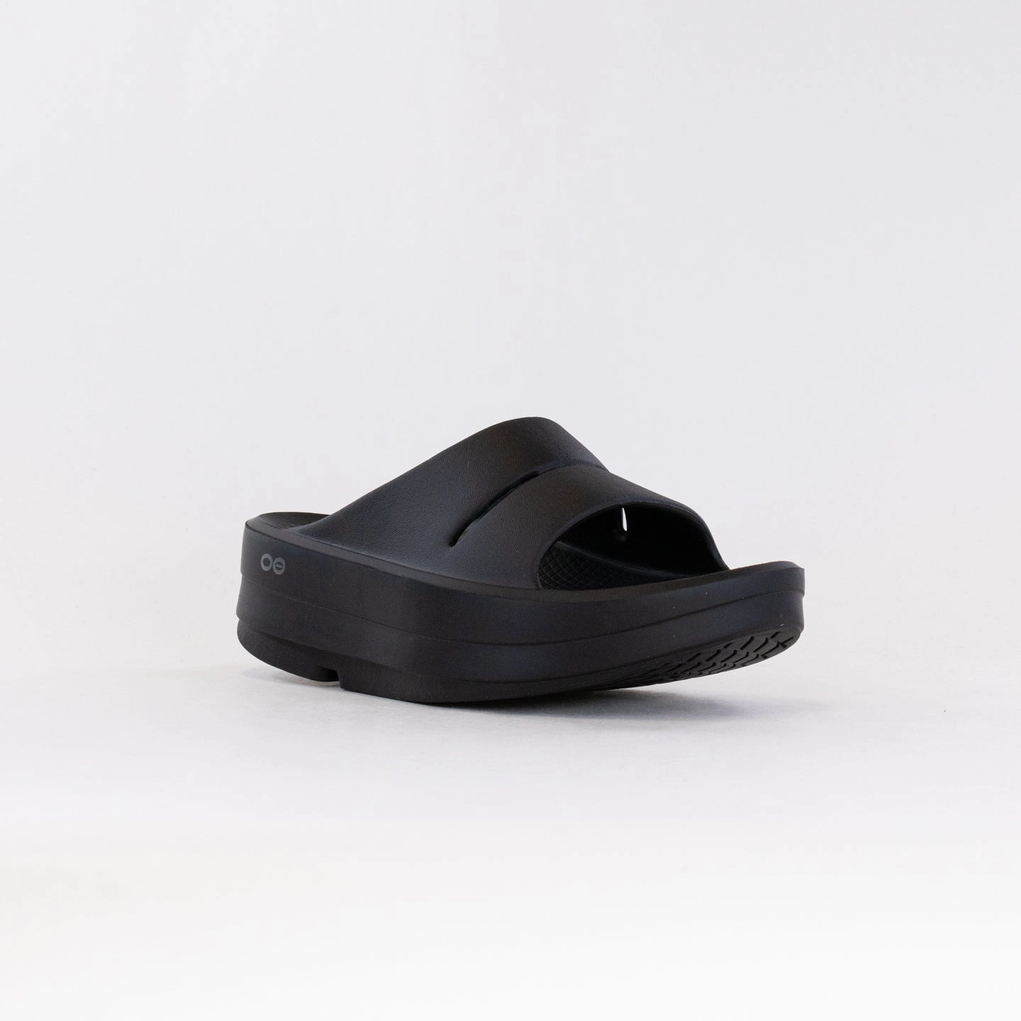OOFOS OOMega Ooahh Sandal (Women's) - Black Freedom Step Stylish Casual Footwear