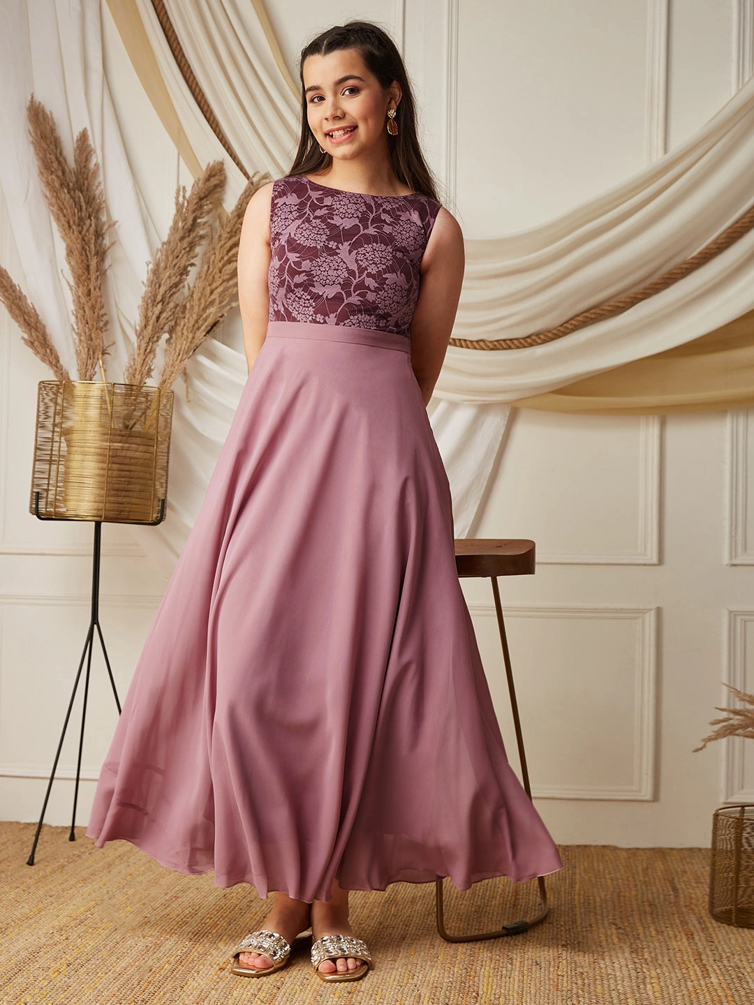 Versatile dress for layering Dusty Lavender Boat-Neck Sleeveless Solid Lace Overlaid Polyester Maxi Dress