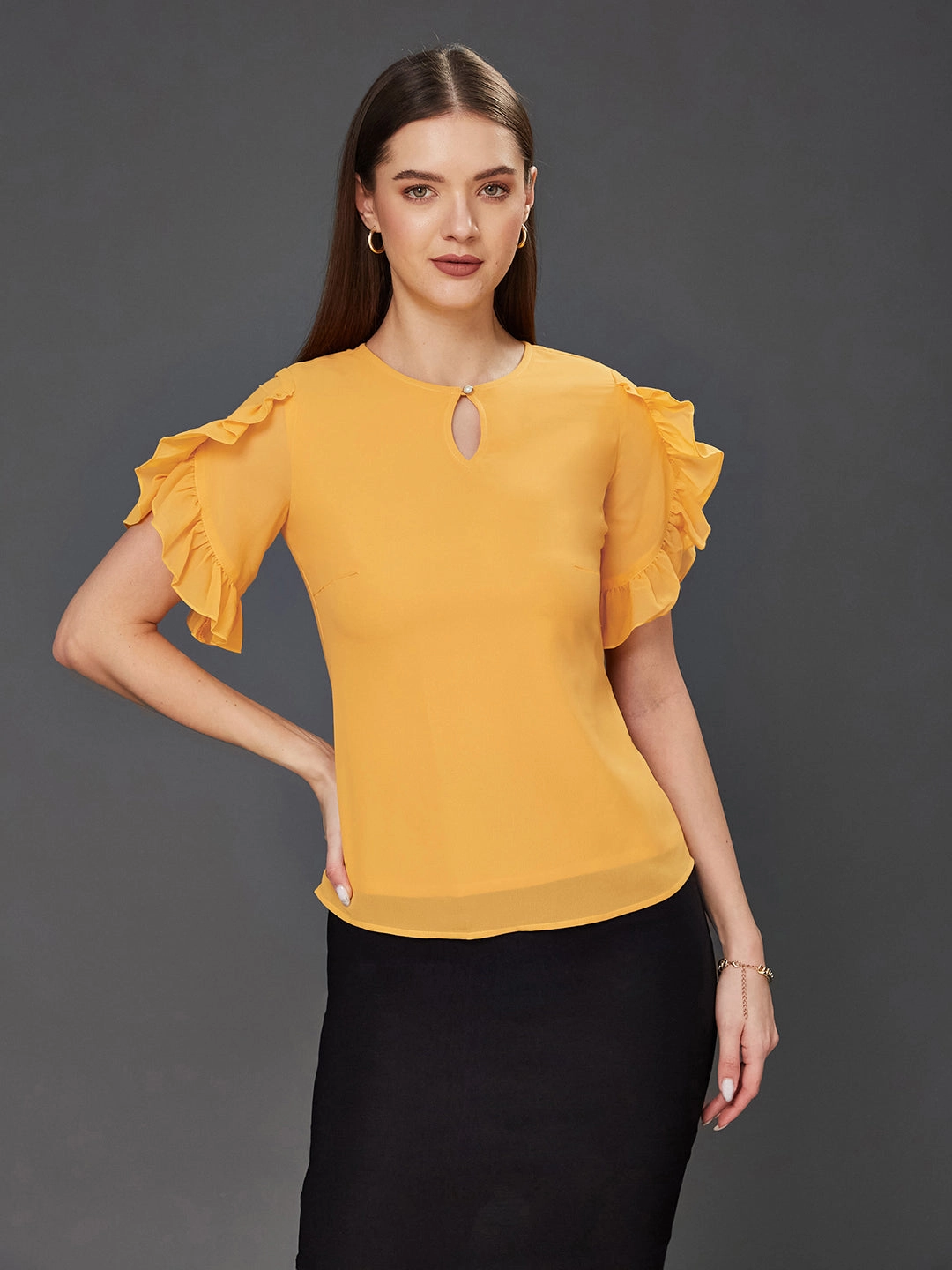 HighNeckCut Circular Knit Technology Women's Mustard Solid Round Neck Half Sleeve Relaxed Fit Regular Top