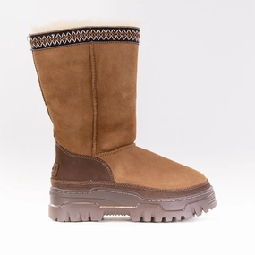 All Weather Urban Commute Ugg Classic Tall Trailgazer (Women's) - Chestnut