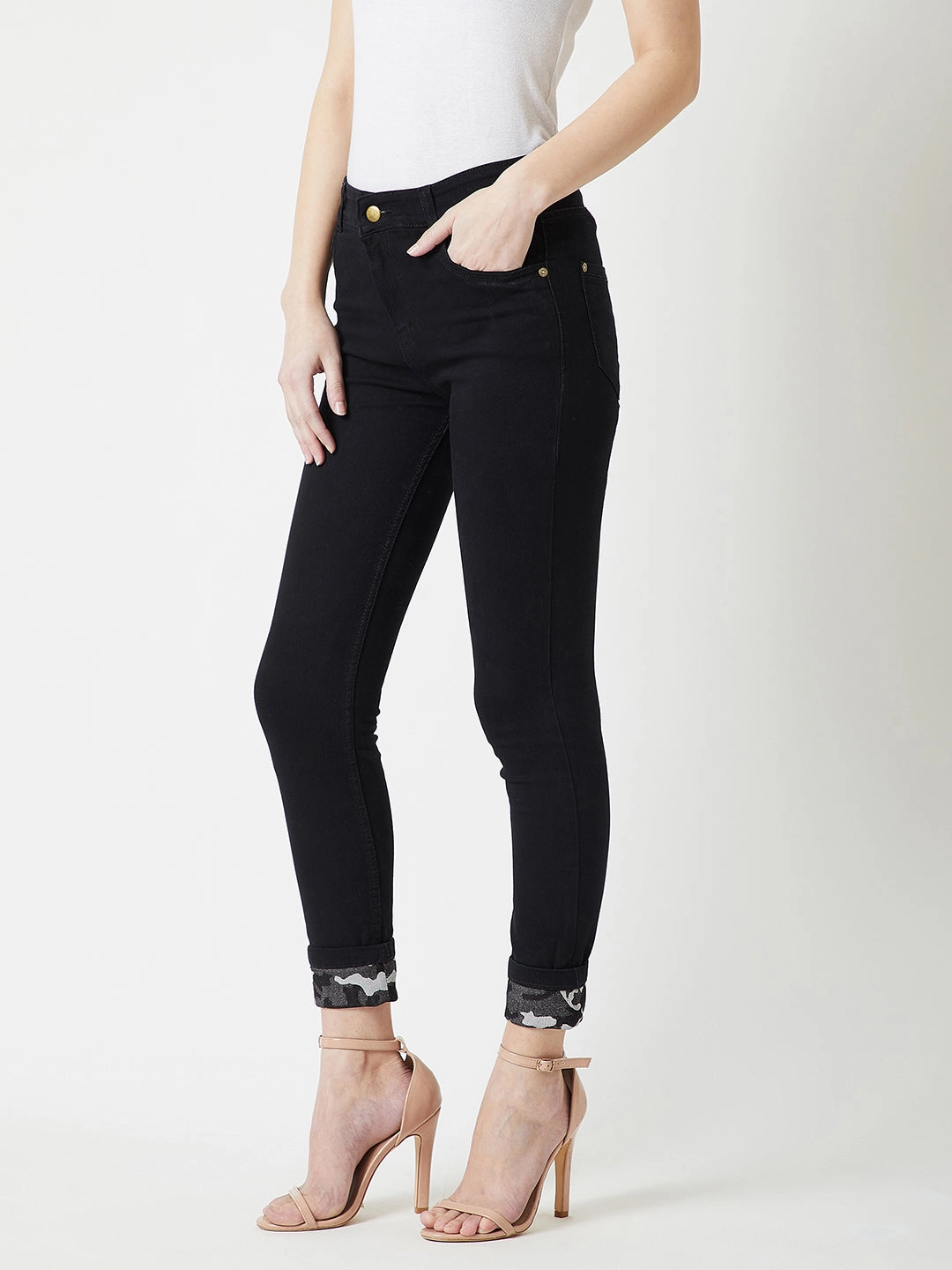 Sustainable Student Outfit Nature Lover Life Ready 24/7 Comfort Black High-Rise Slim-Fit Stretchable Denim Jeans