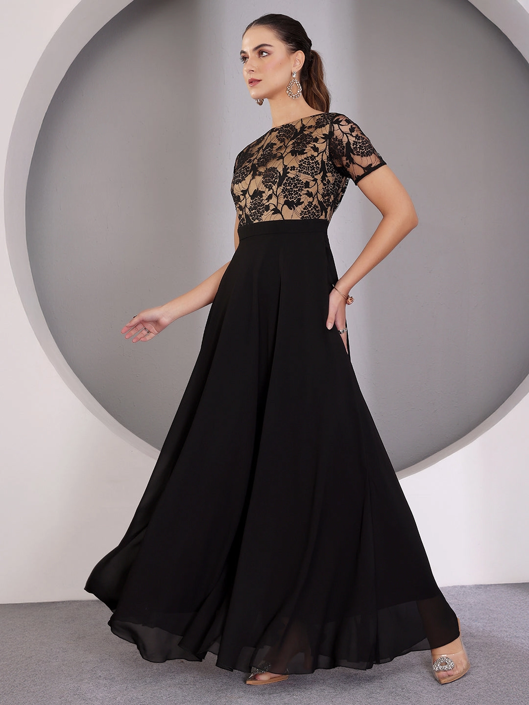 Everyday Comfort Wear Women's Black Round-Neck Half-Sleeve Self-Design Fit-&-Flare Georgette Maxi Dress