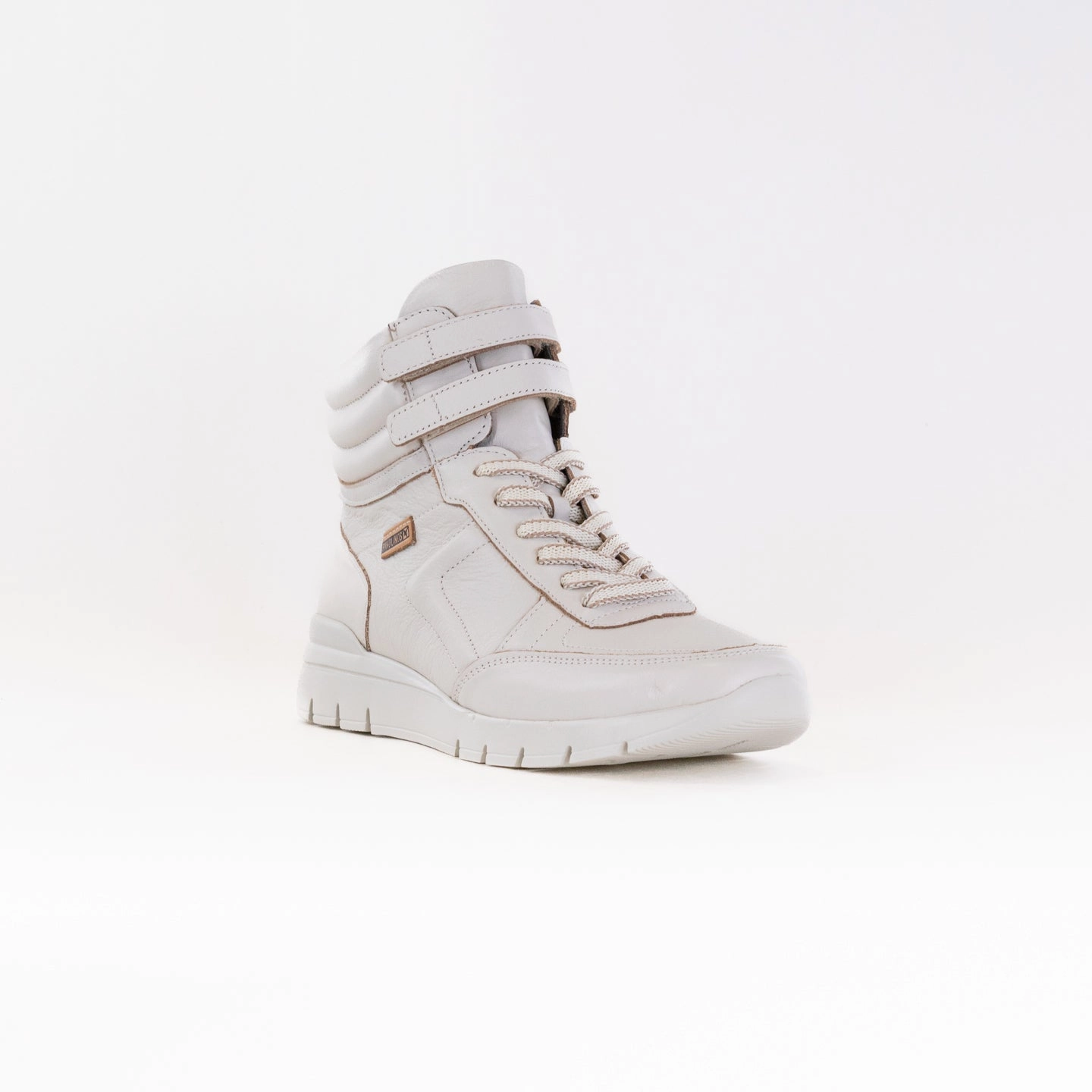 Minimalist Appeal High Traction Outdoor Trek Pikolinos Cantabria high-top sneakers W4R-8577 (Women's) - Nata Leather