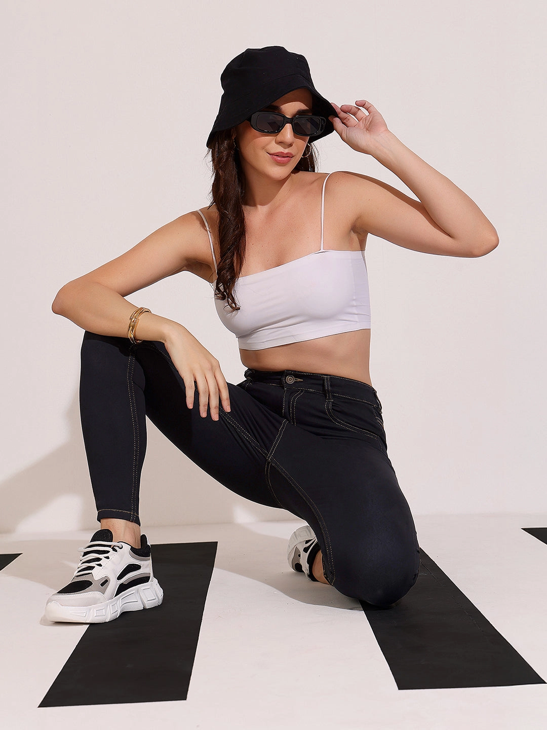 Women's Black Skinny High Rise Clean Look Cropped Stretchable Denim Jeans Comfy Fit