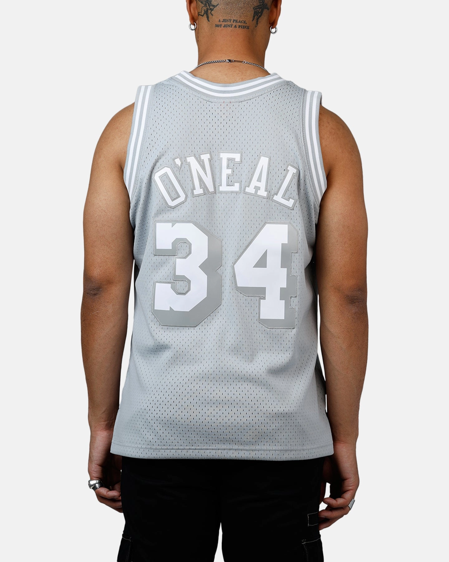 Mitchell & Ness Los Angeles Lakers Shaquille O'Neal 1996-1997 Swingman Jersey Grey FrictionResistant Trim
