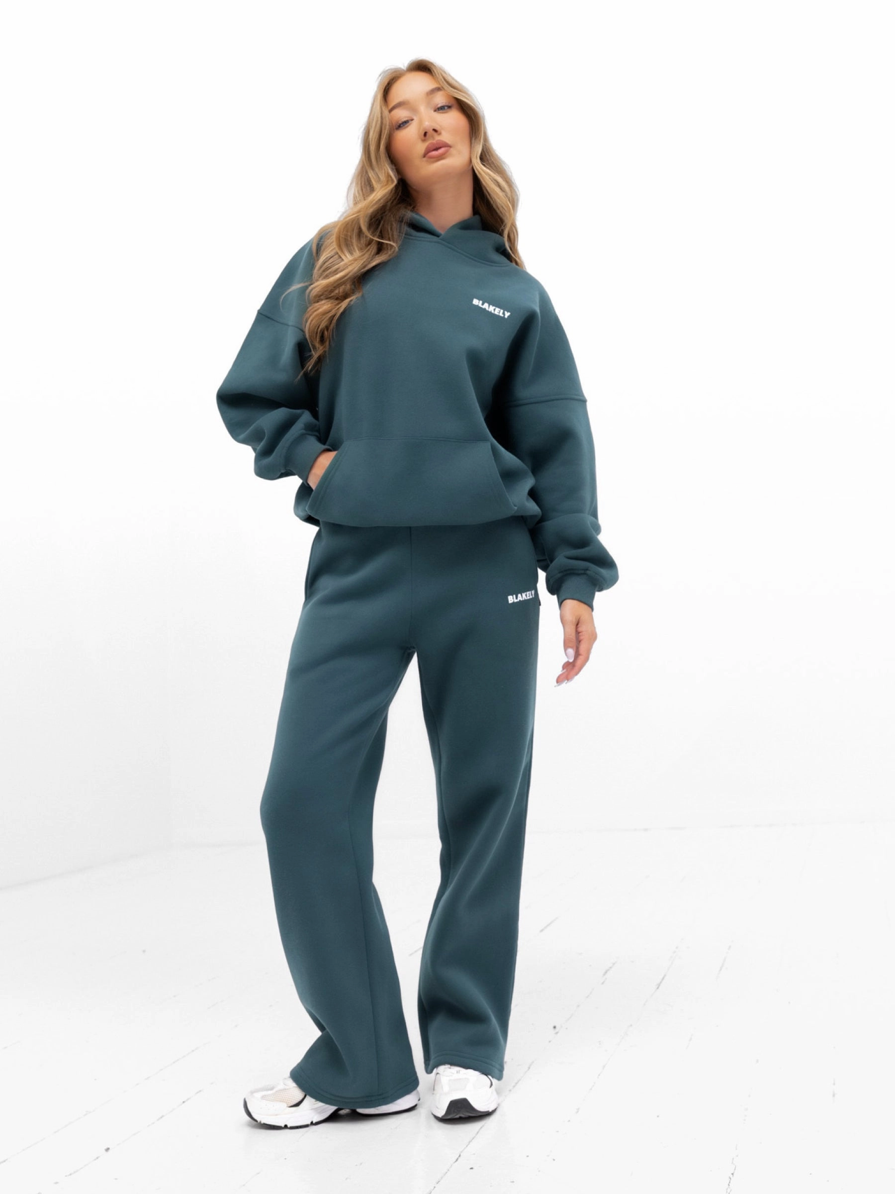 Perfectly Relaxed Sport Wear Fit Amelie Wide Leg Sweatpants - Teal Green