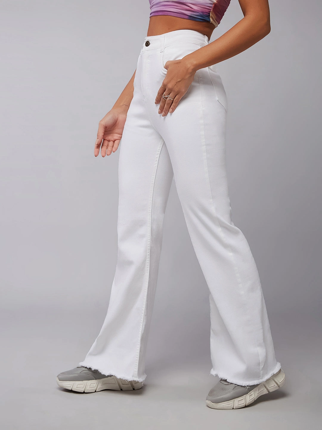 Sophisticated Look Casual Cool 24/7 Comfort White Bell-Bottom Bootcut Hourglass High-Rise Stretchable Denim Jeans