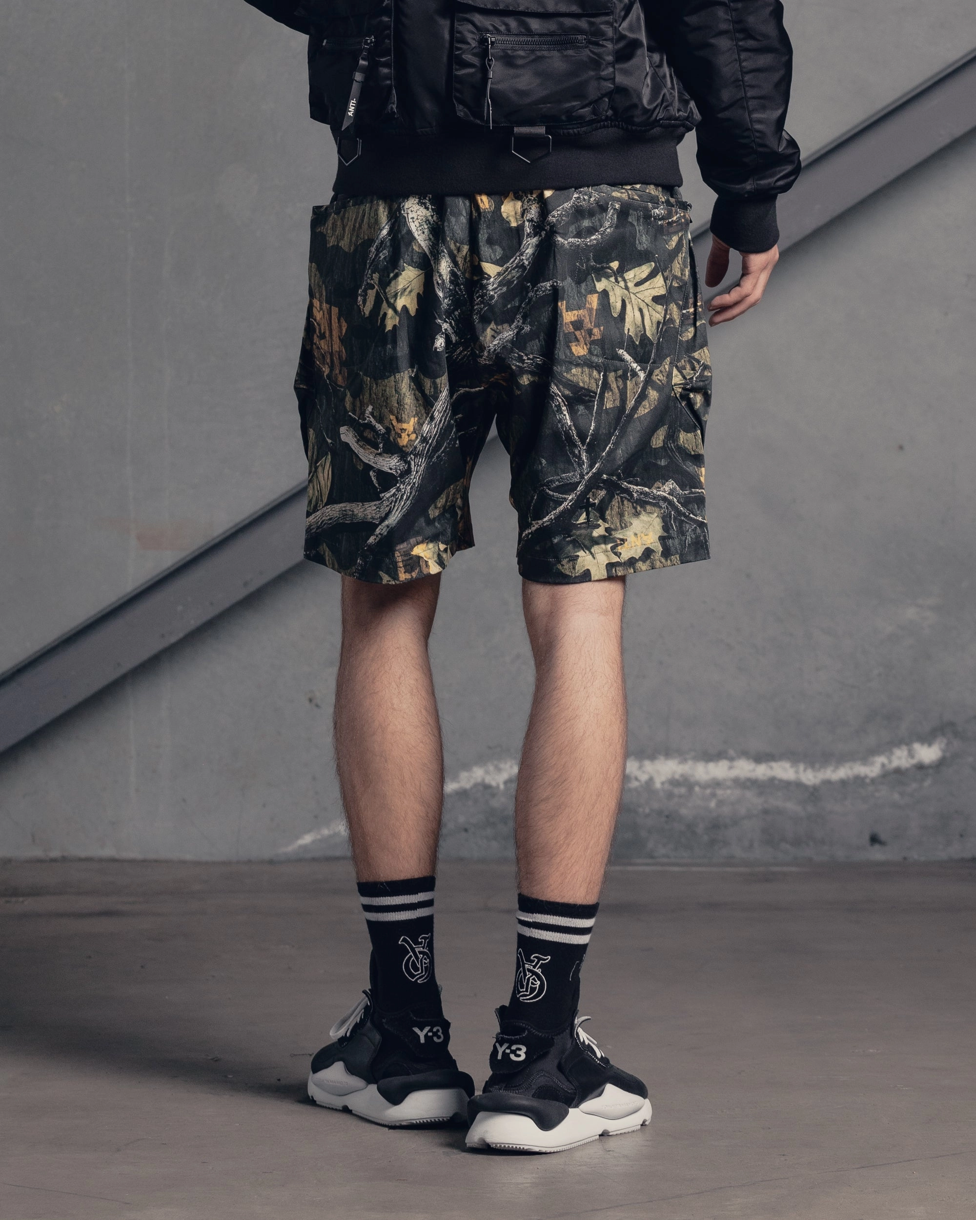 Light and Cozy Sporty Comfort The Anti Order B21 Military Shorts Real Tree Camo