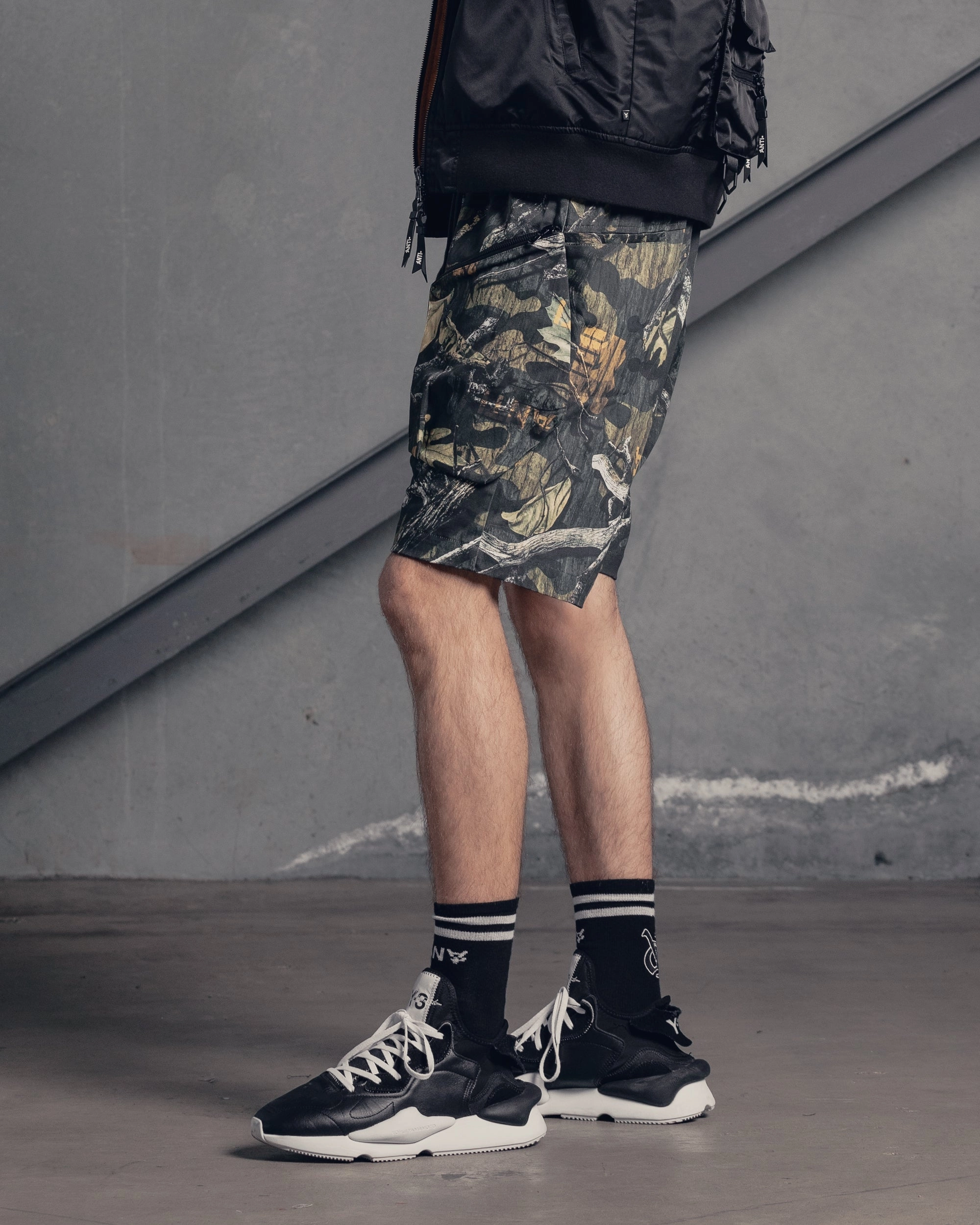 SmoothZipper The Anti Order B21 Military Shorts Real Tree Camo
