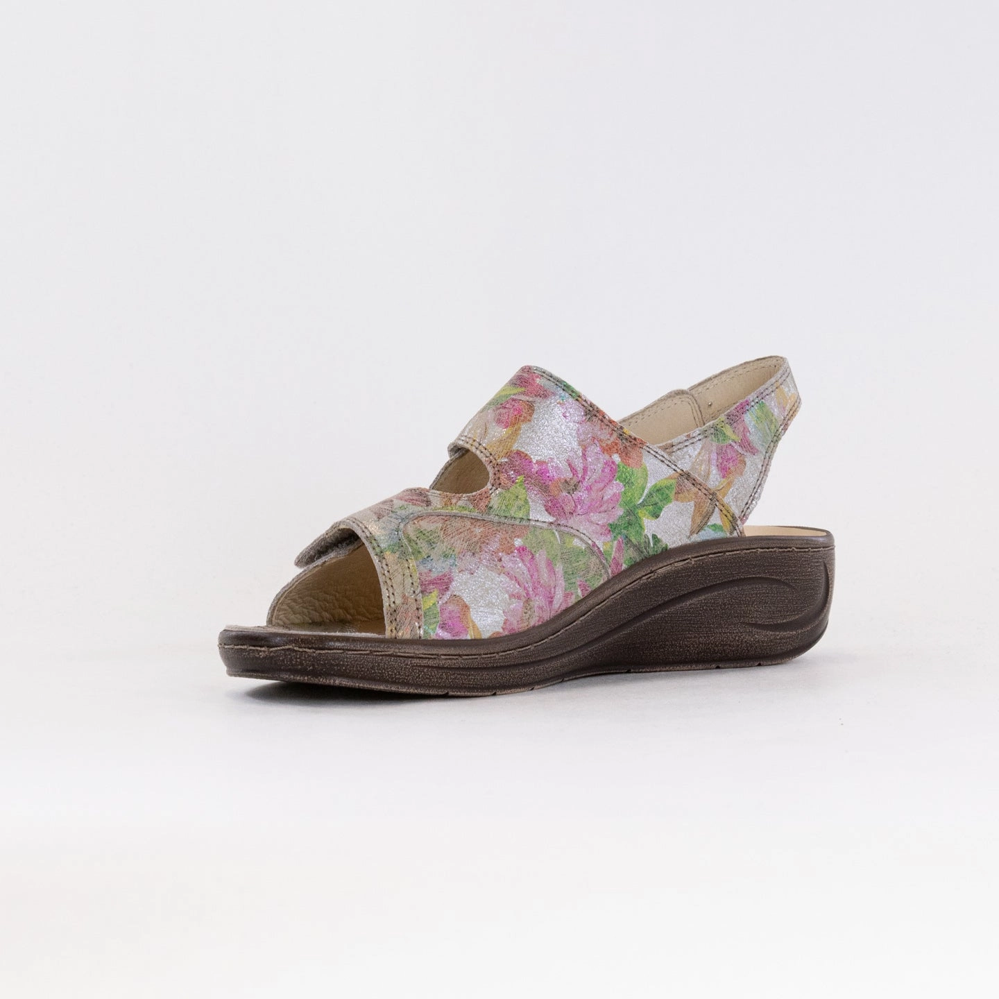Fidelio Vienna Sandal (Women's) - Sesame Vilano Trendy Footwear For Travel