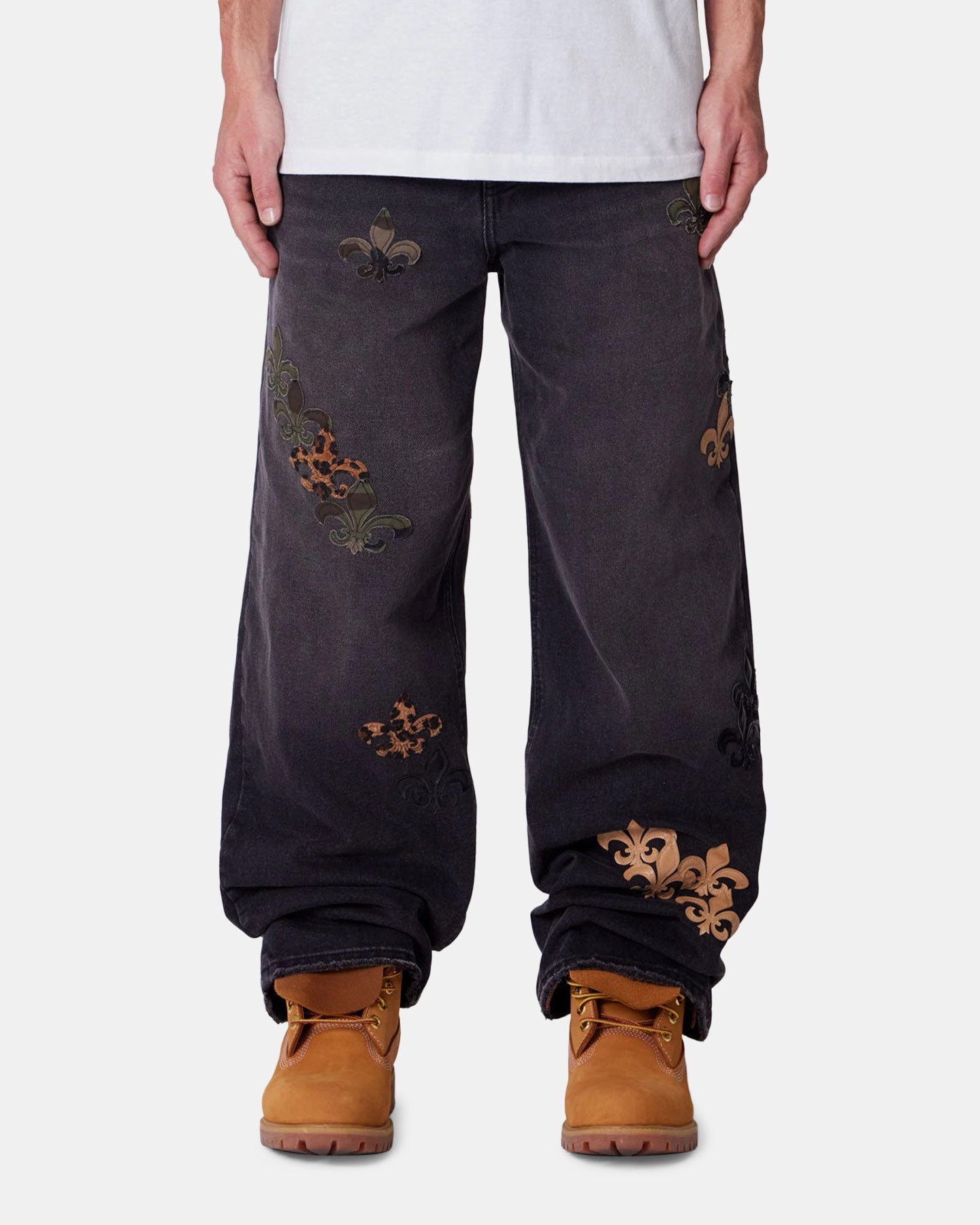 NonSlipInnerGrip MNML Ultra Baggy Fleur Patch Jeans Black