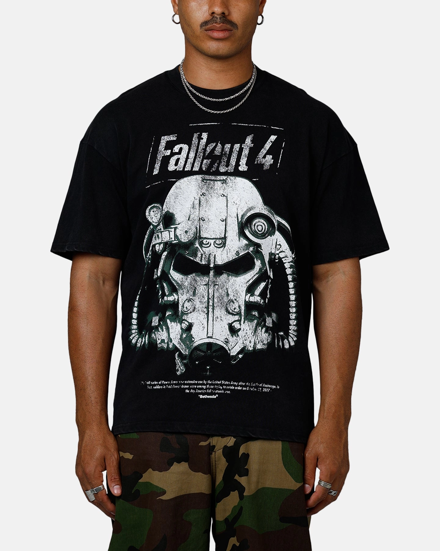Adaptive Fit Technology 73 Studio X Fallout '15 Fallout 4 Vintage T-Shirt Off Black