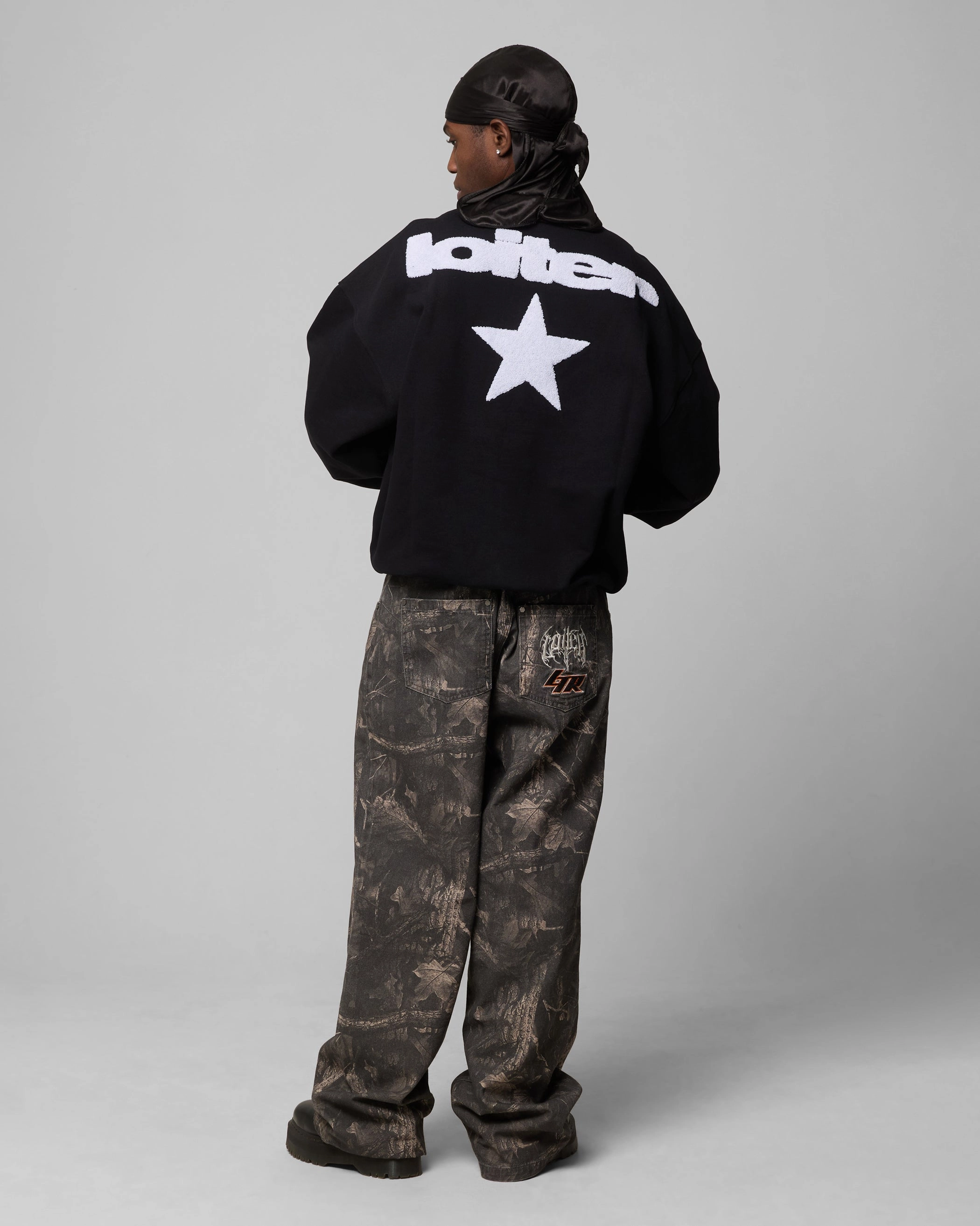 RecycledBlend Ribbed collar Loiter Premium Essentials Crewneck Black