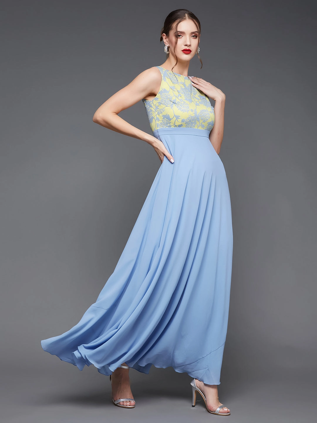 Women's Sky Blue Round Neck Sleeveless Georgette & Lace Floral Fit & Flare Maxi Dress Hidden-Pocket