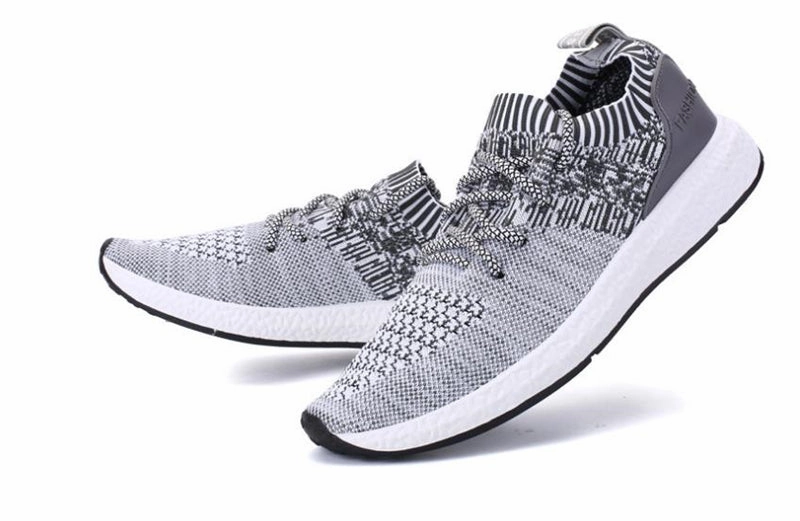 retro look West Louis? Comfortable Fashion Flats Sneakers