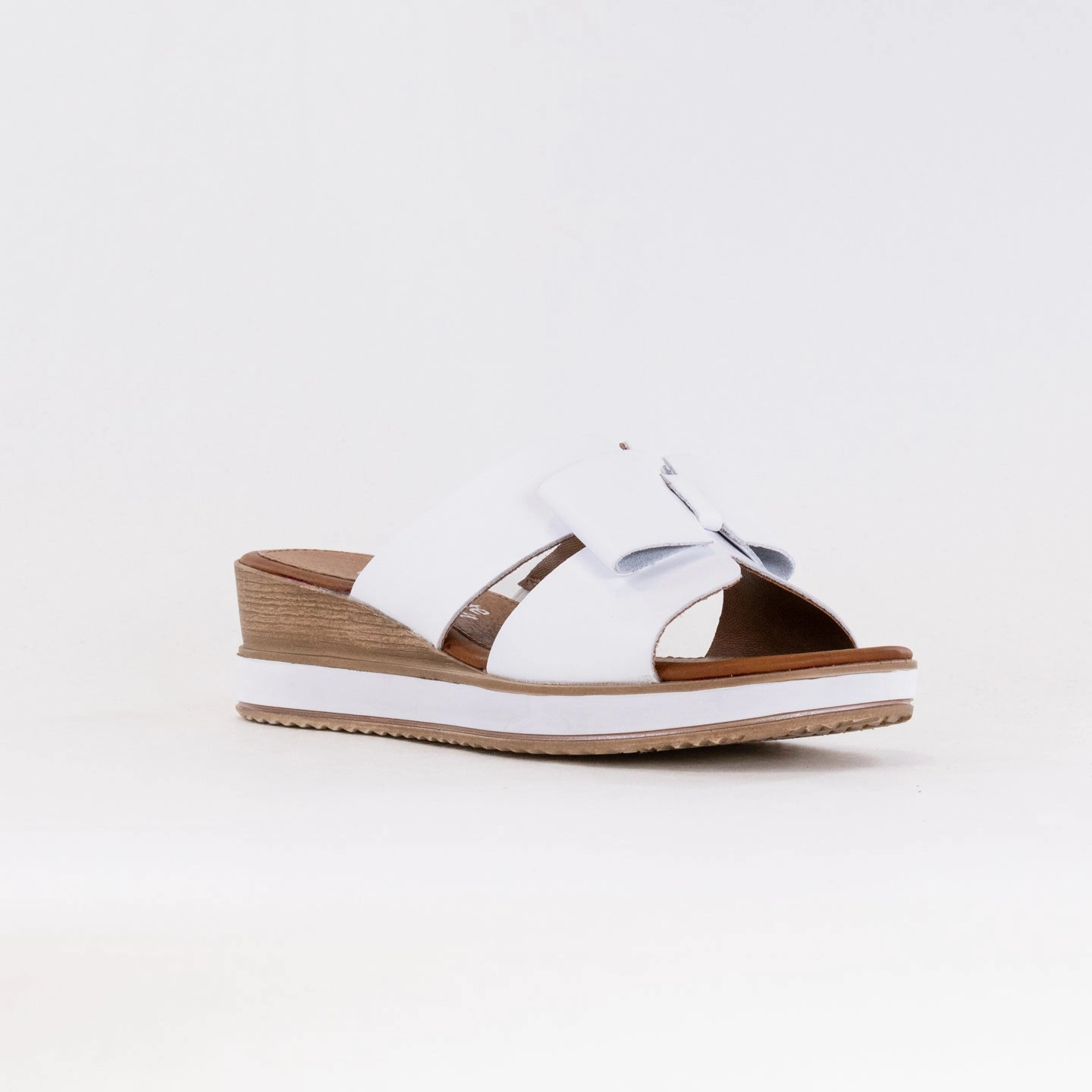 Remonte Jerilyn 56 Sandal (Women's) - White Sustainable Sourcing Outdoor Relaxation Shoes